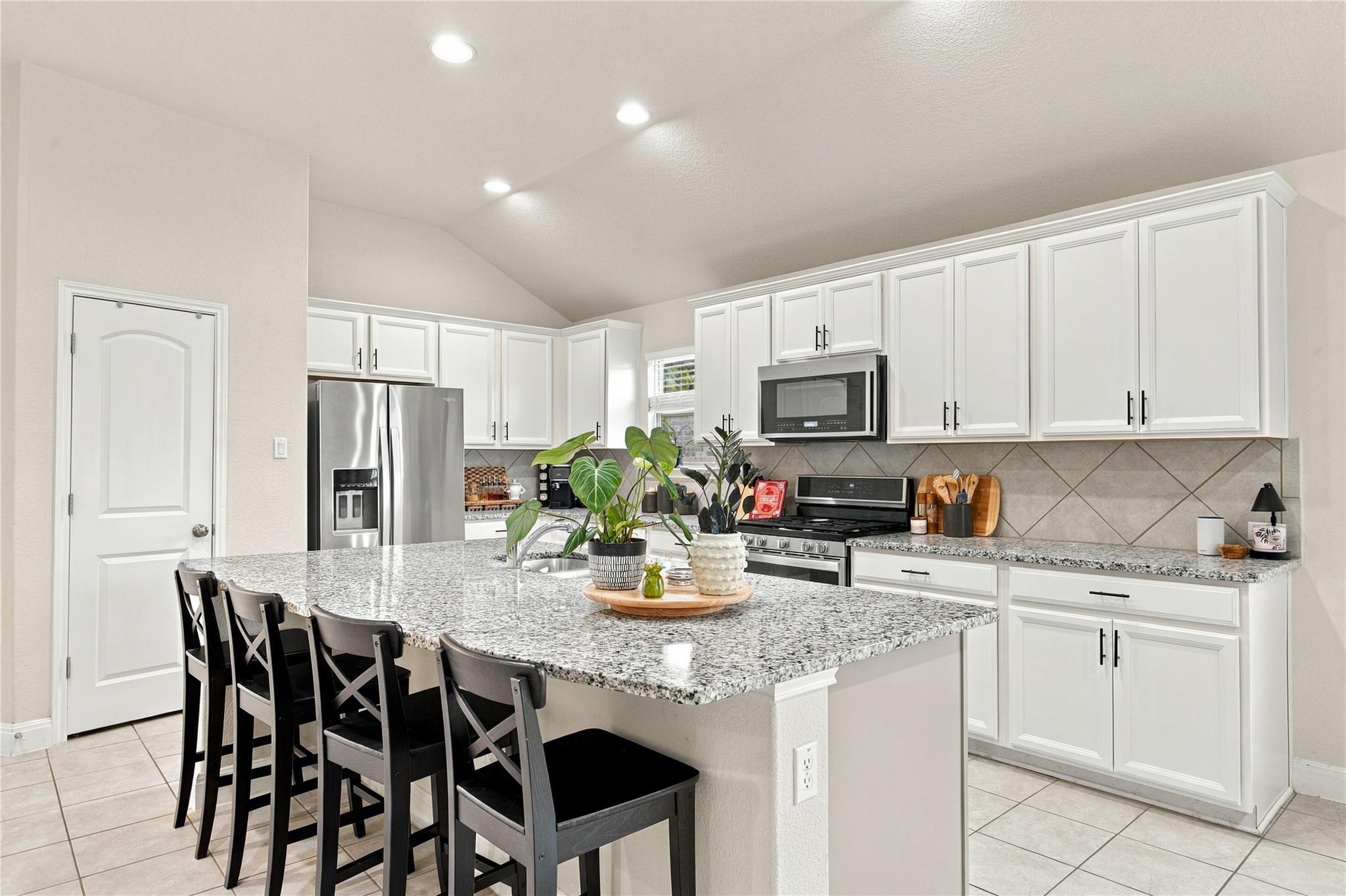 6025 Gimignano PL