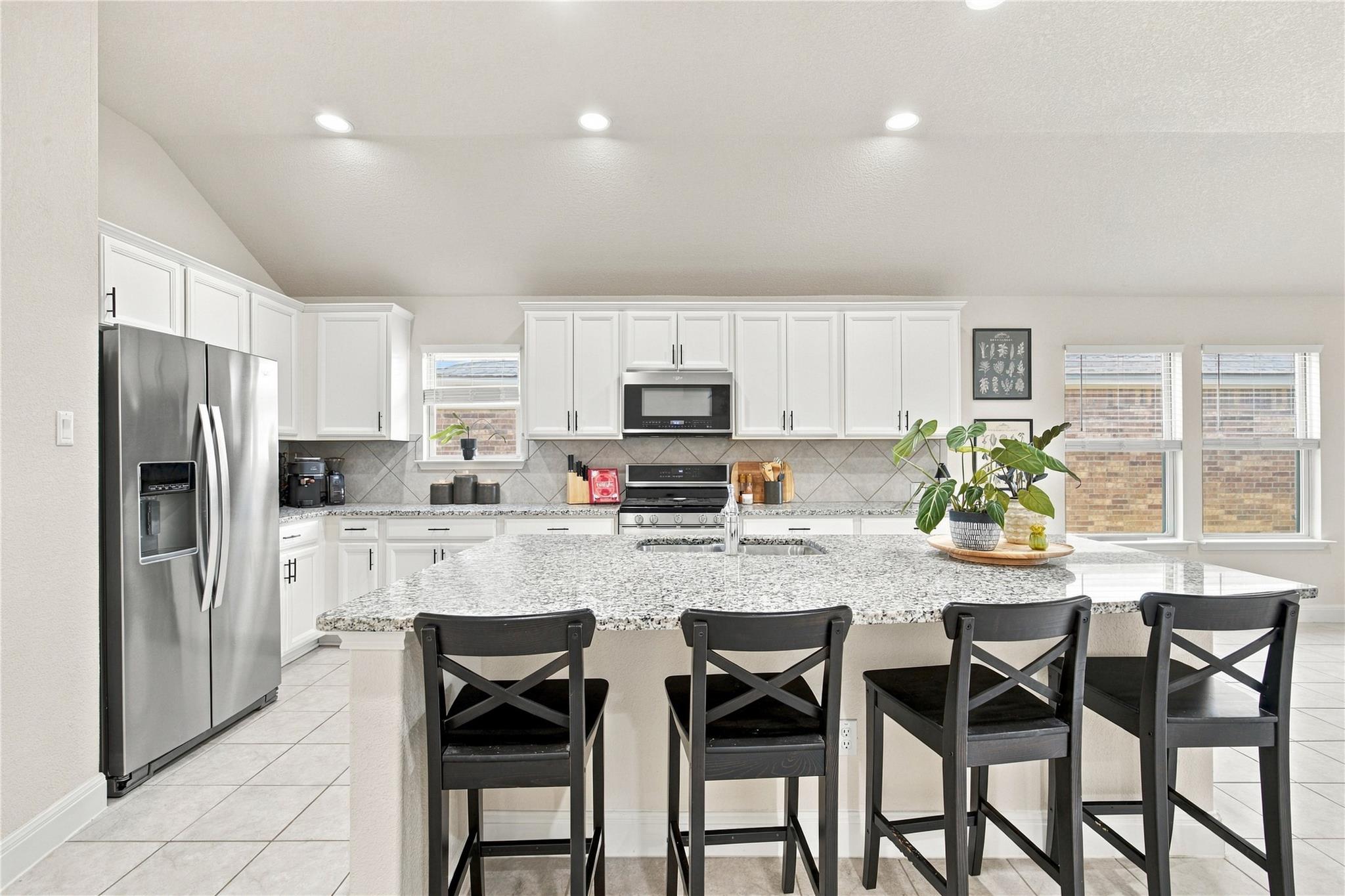 6025 Gimignano PL