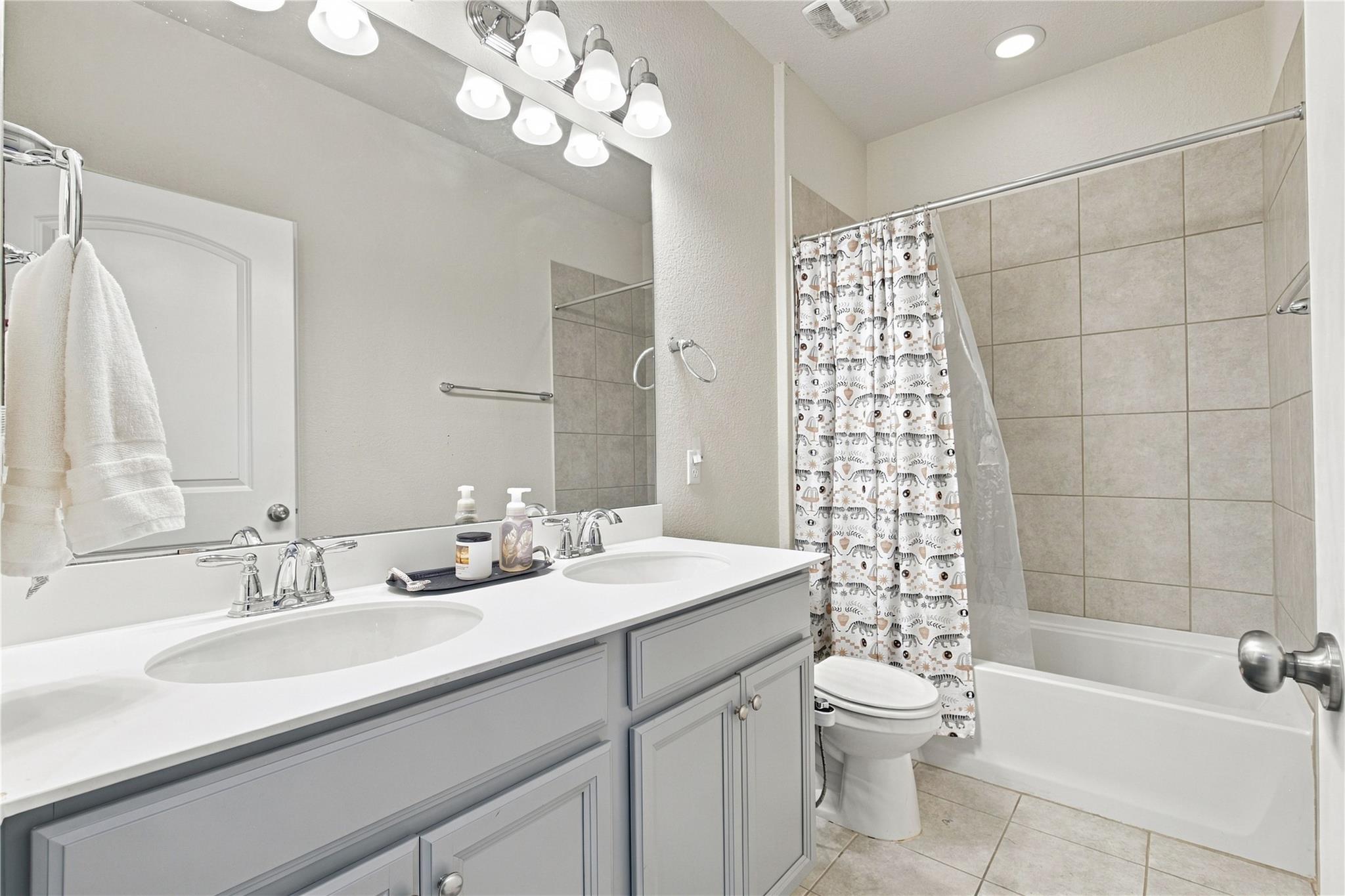 6025 Gimignano PL