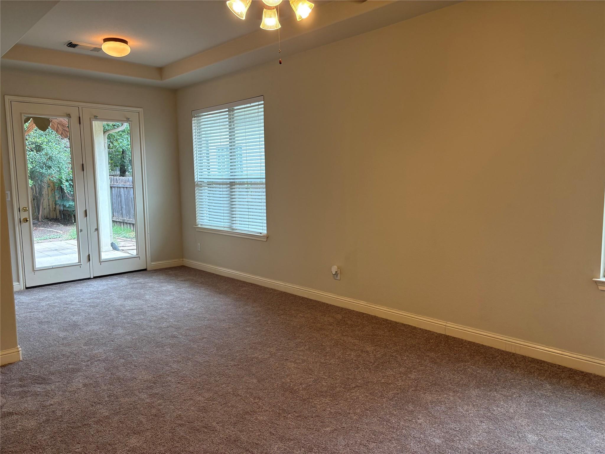 15209 Interlachen DR