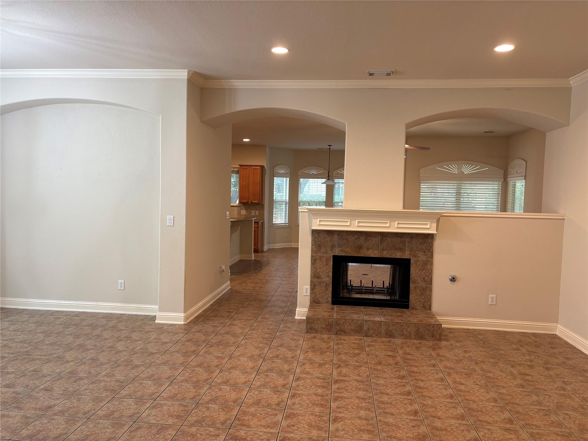 15209 Interlachen DR