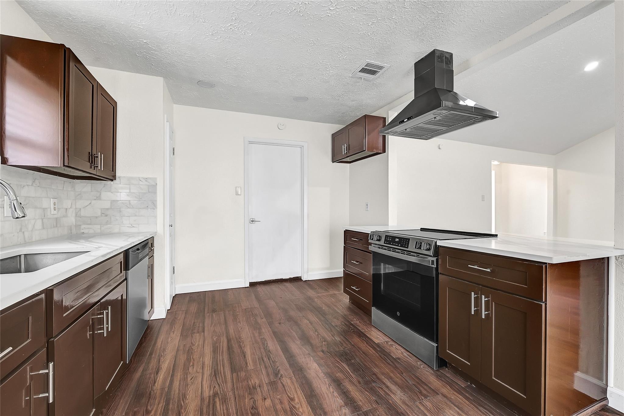 15907 Timber Valley Drive