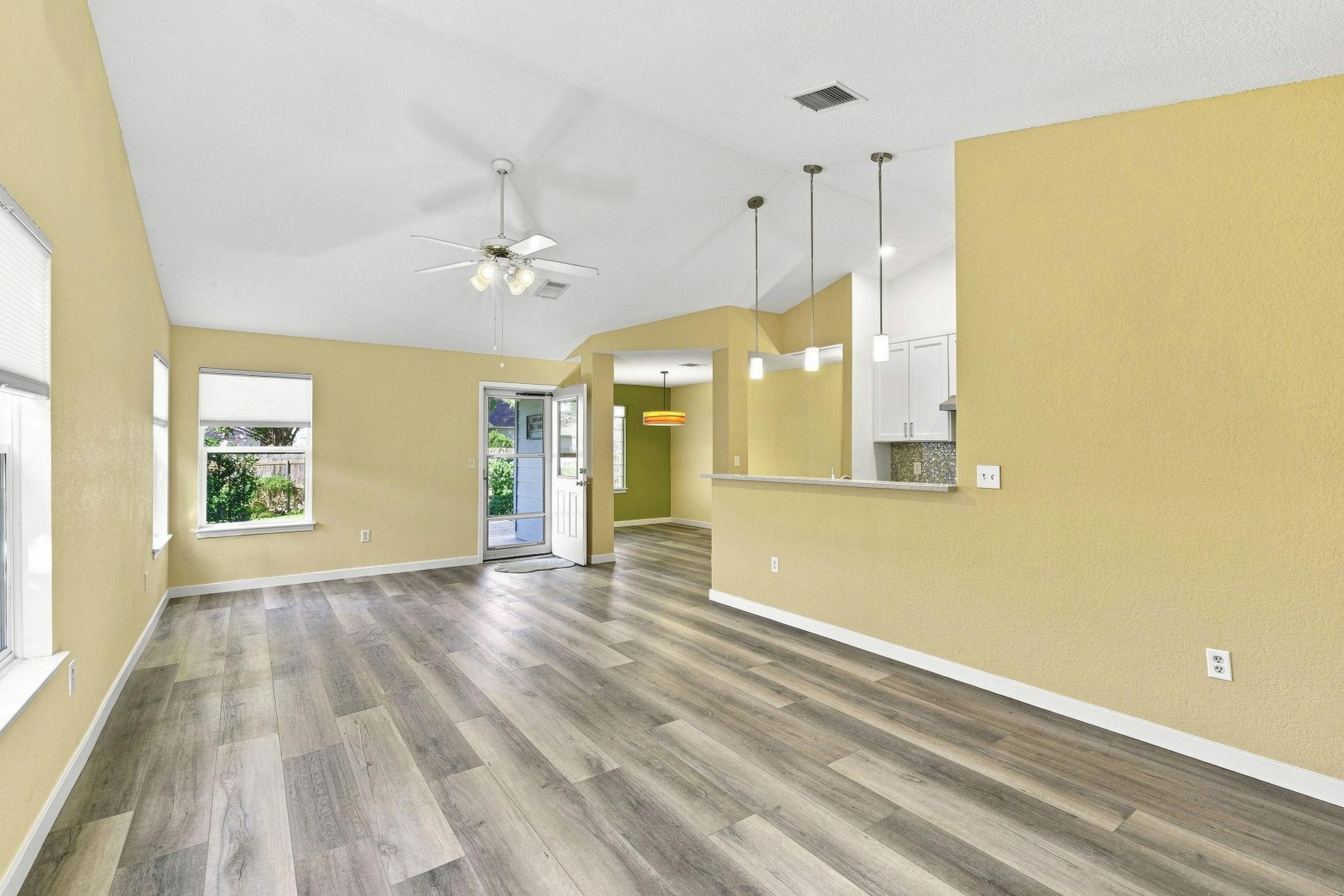 196 Prairie Springs LOOP