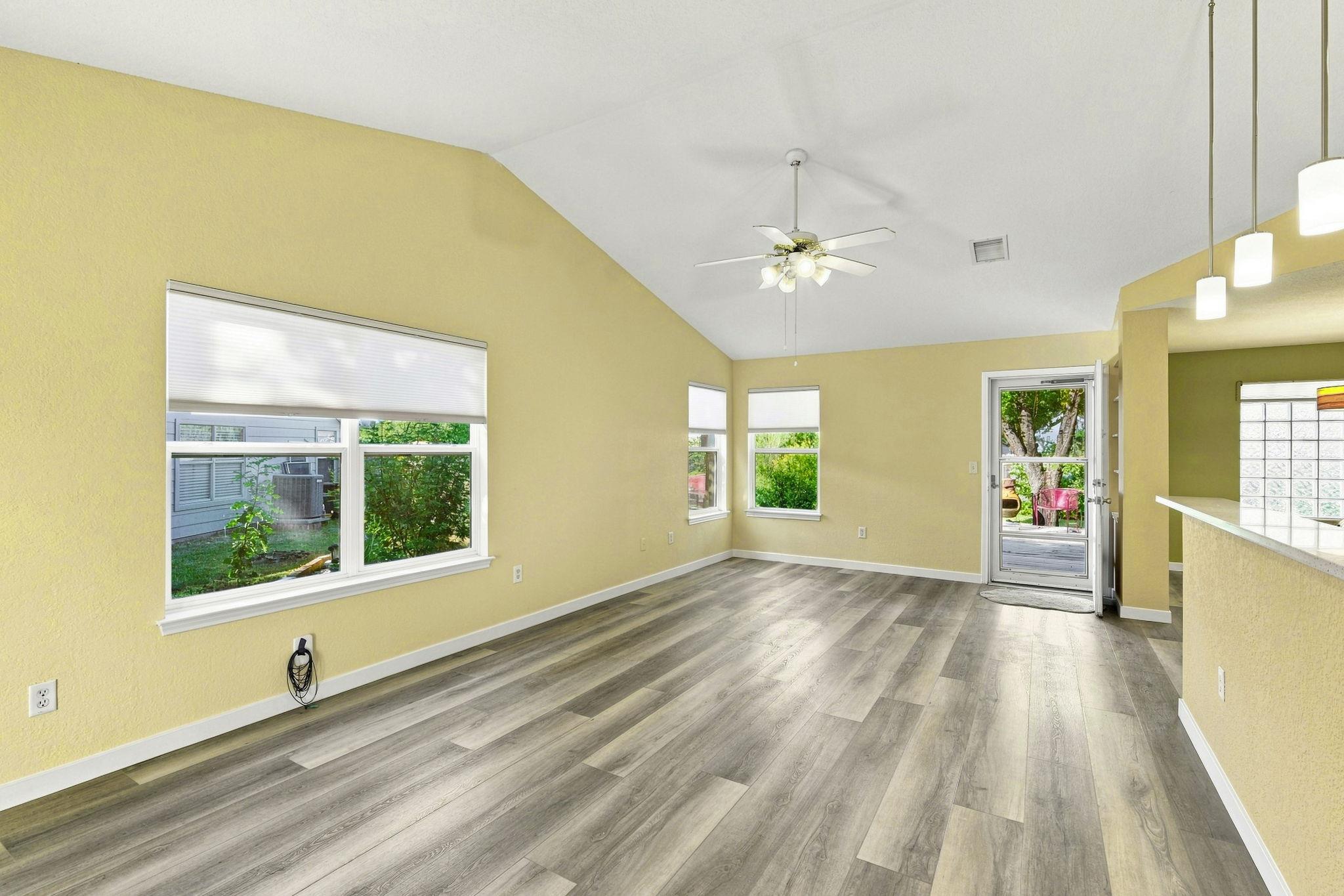 196 Prairie Springs LOOP