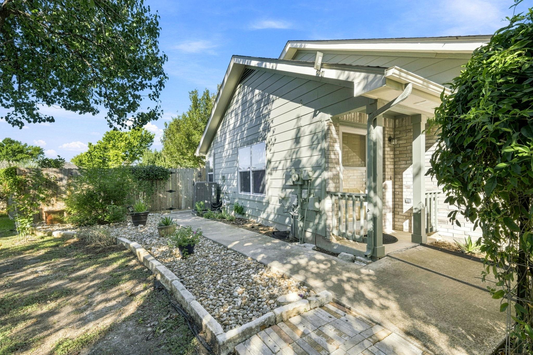 196 Prairie Springs LOOP