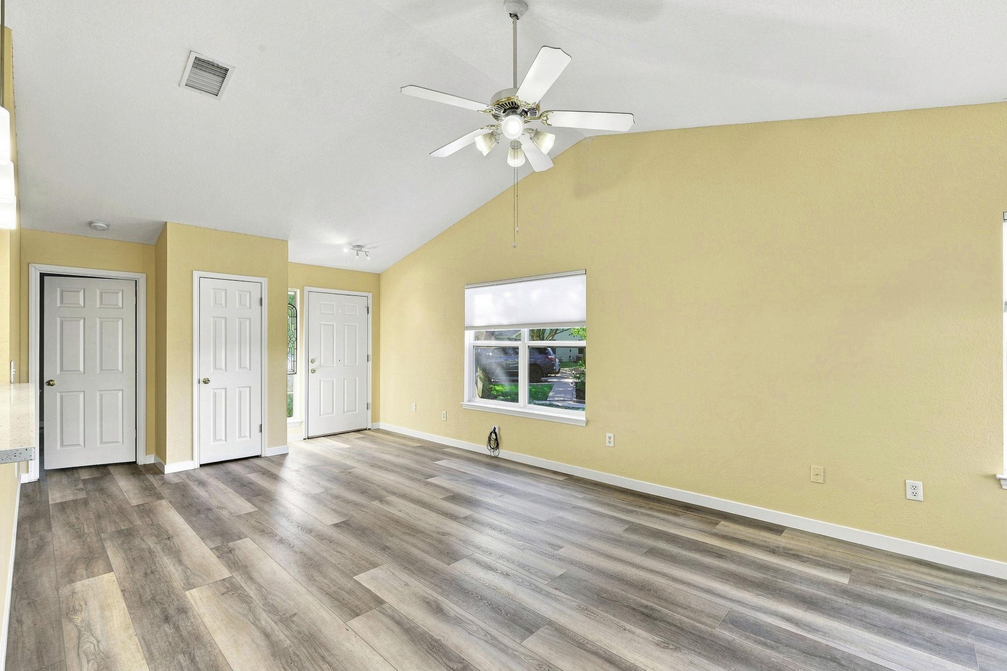 196 Prairie Springs LOOP