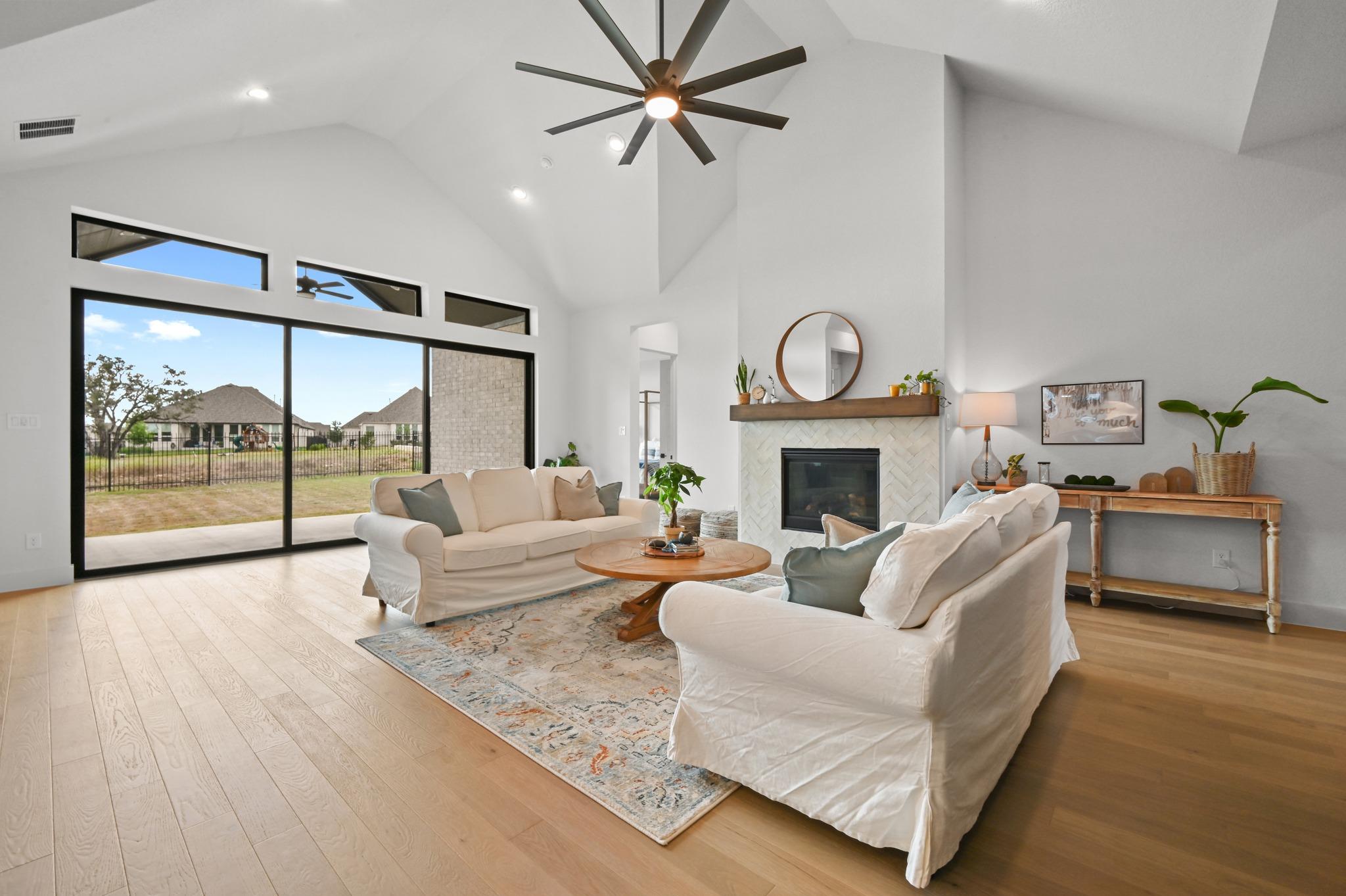 461 Leaning Rock RDG
