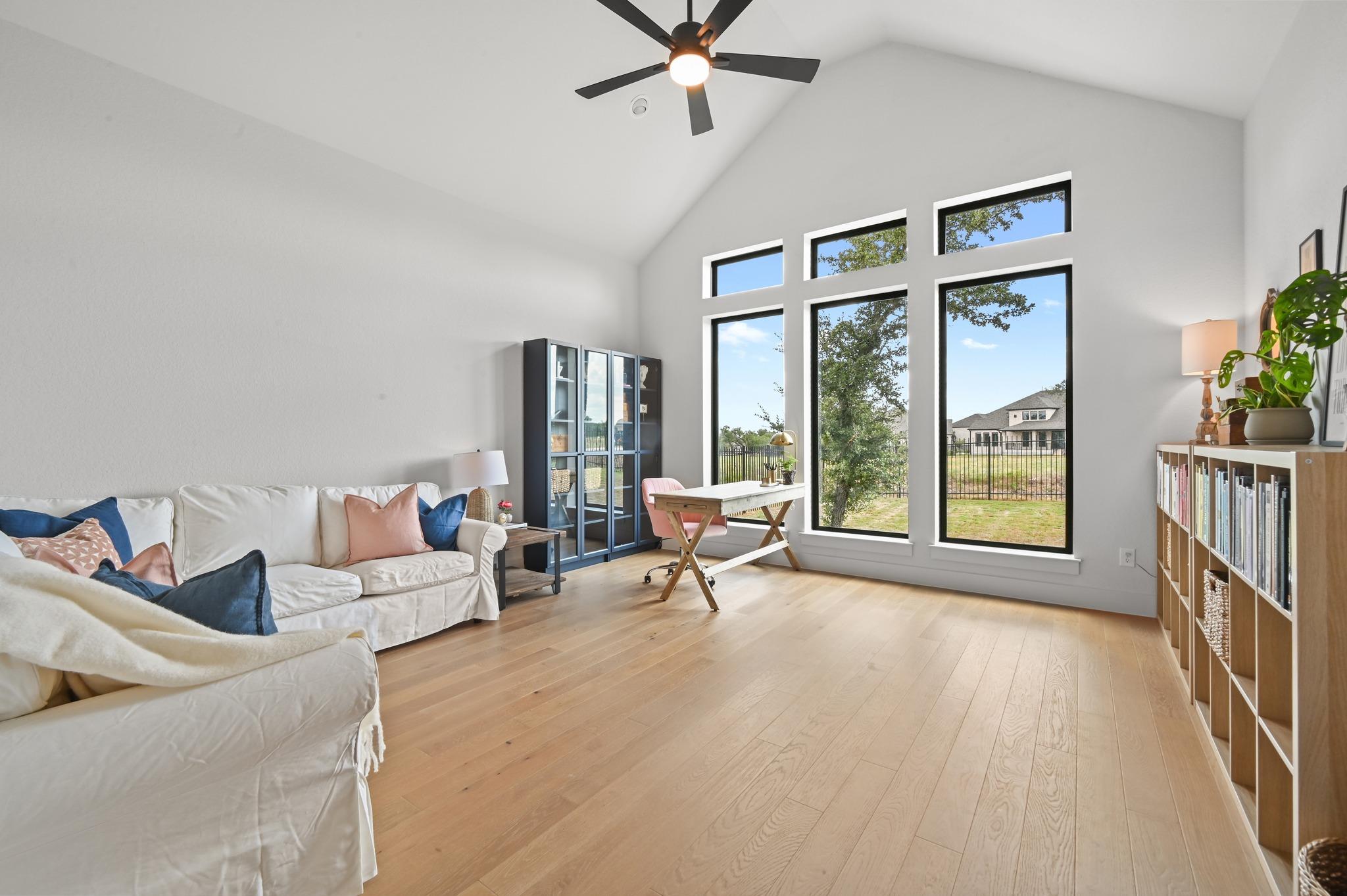 461 Leaning Rock RDG