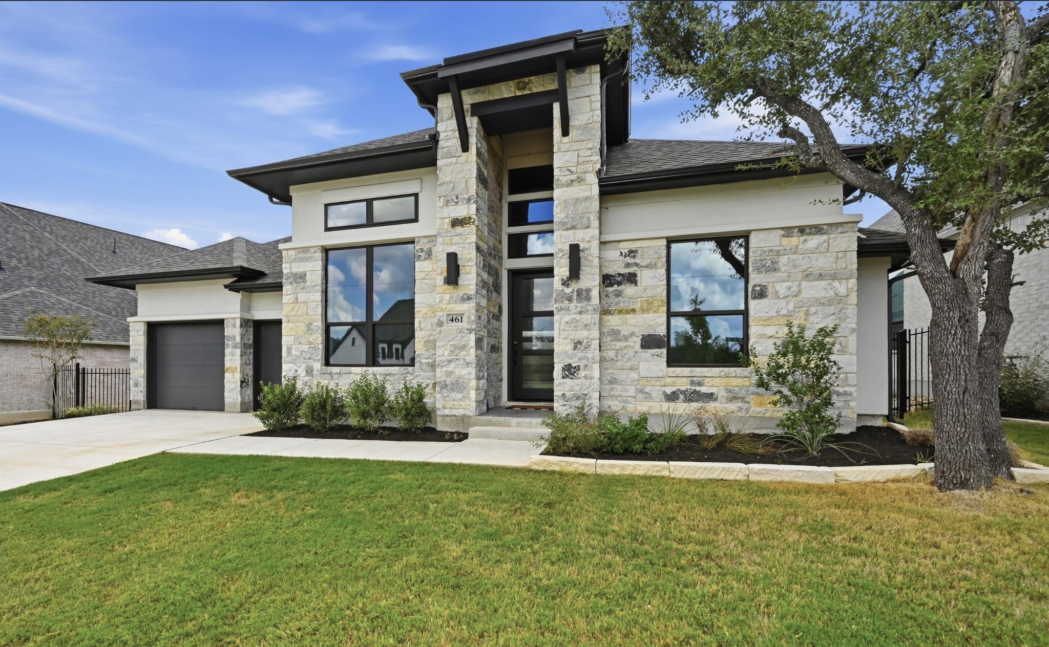 461 Leaning Rock RDG