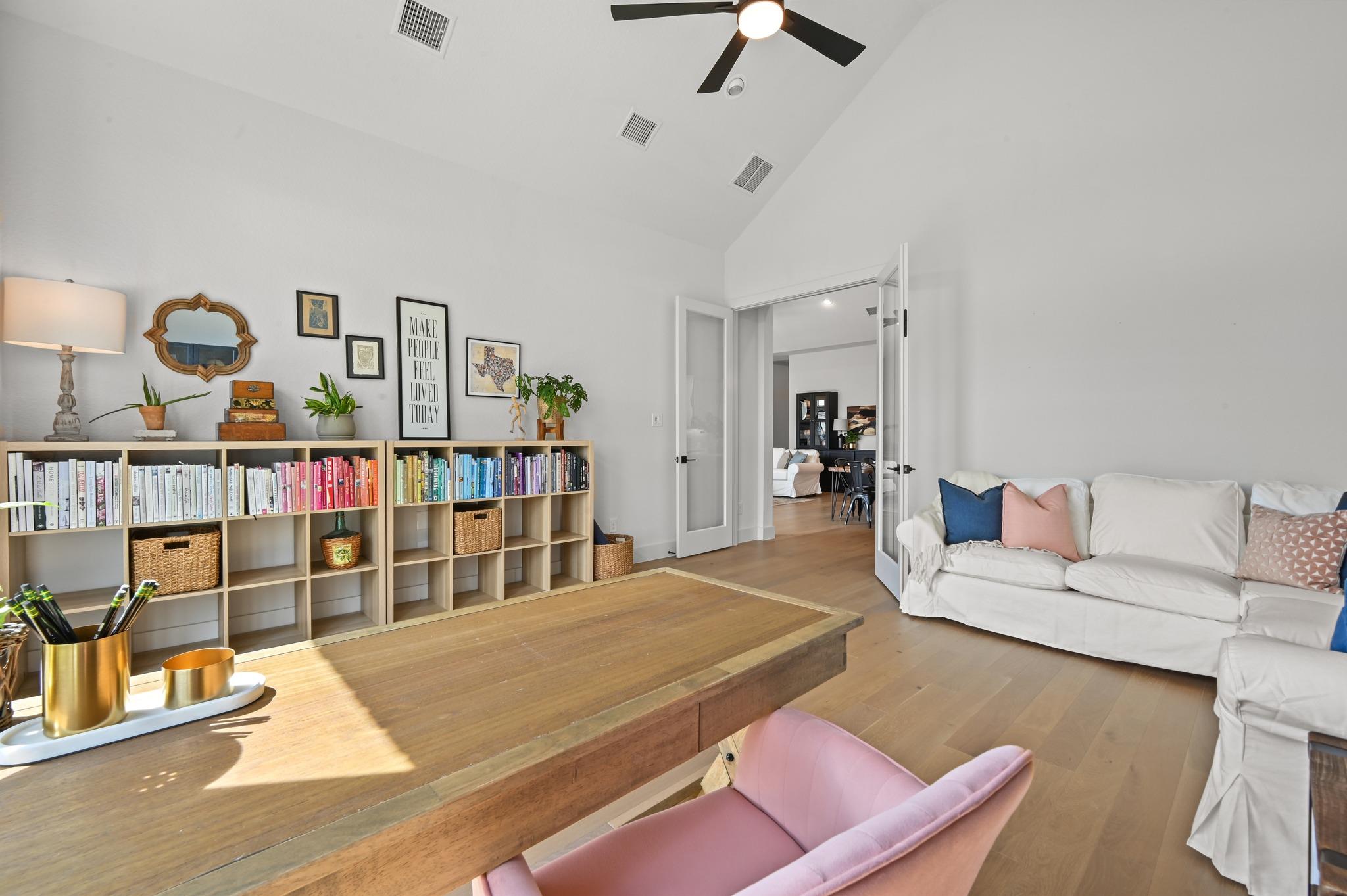 461 Leaning Rock RDG