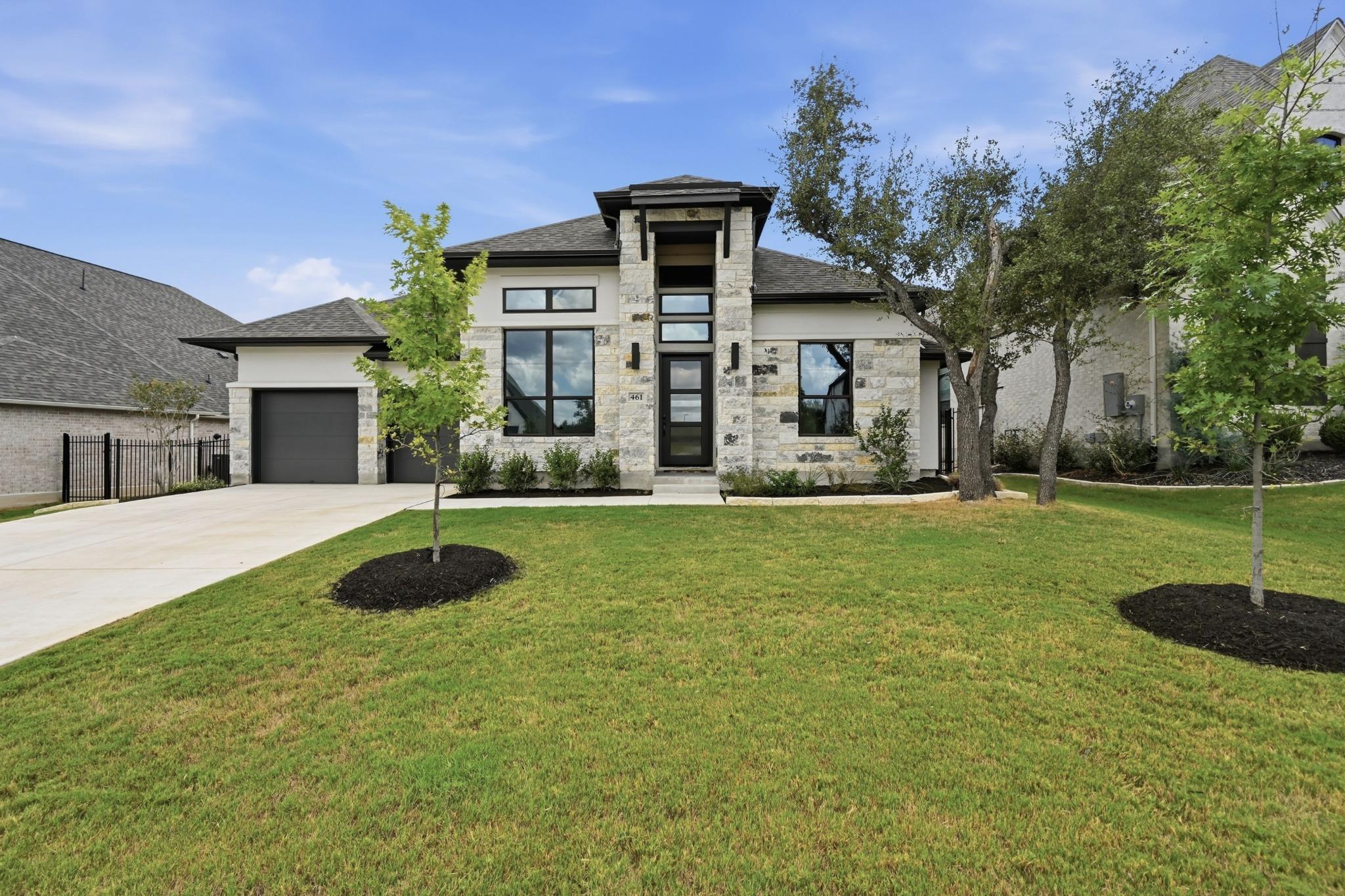 461 Leaning Rock RDG