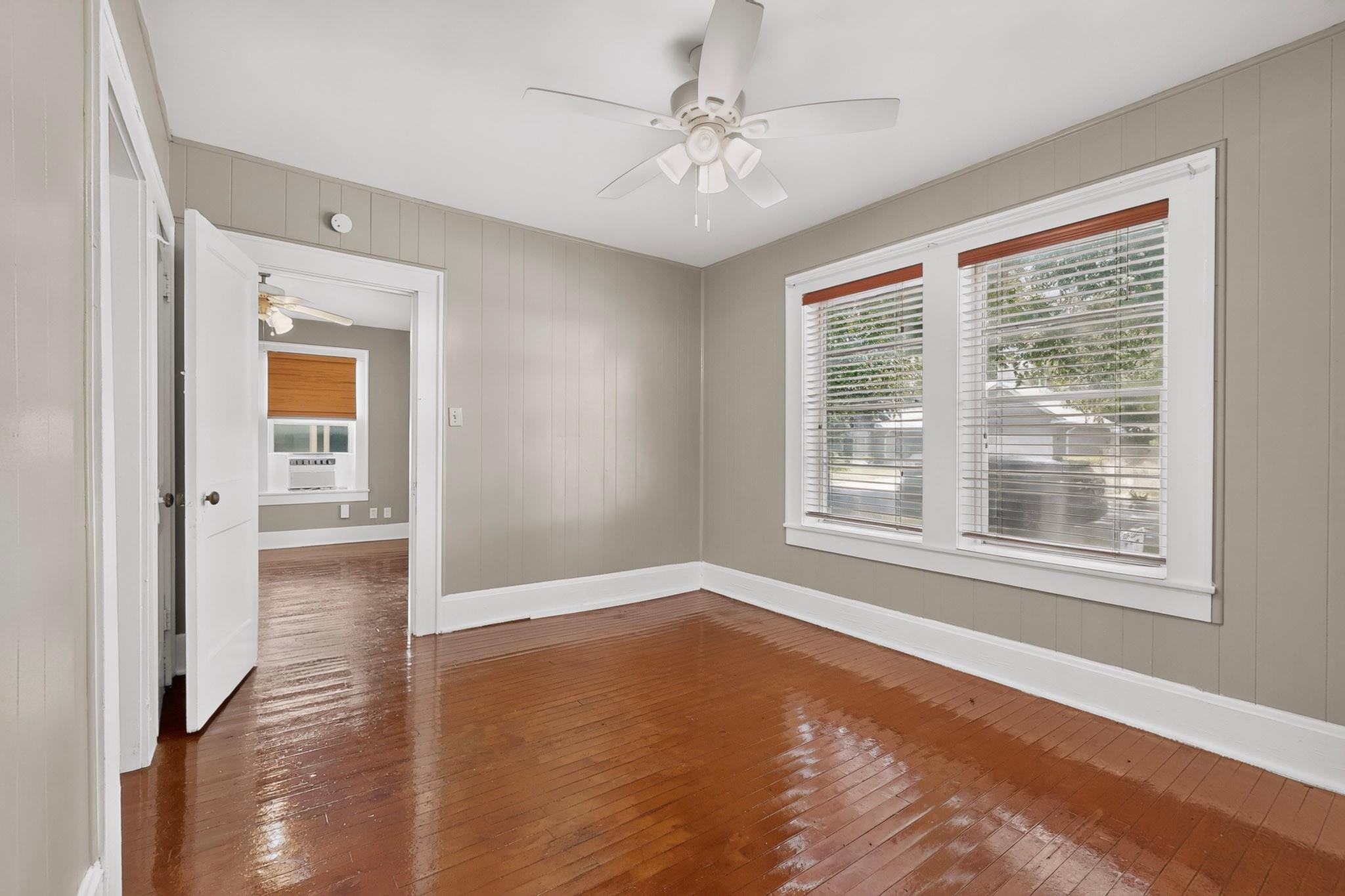 4008 Burnet RD