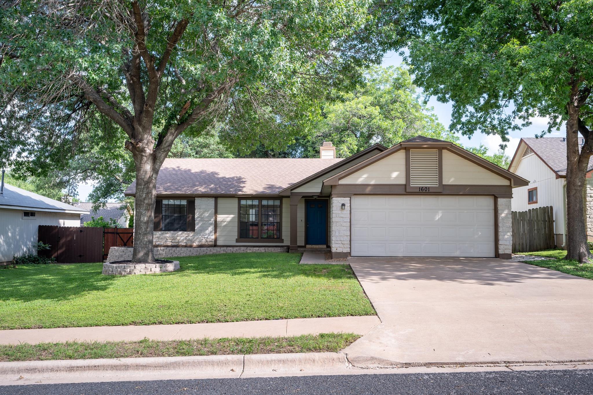 1601 Primrose TRL
