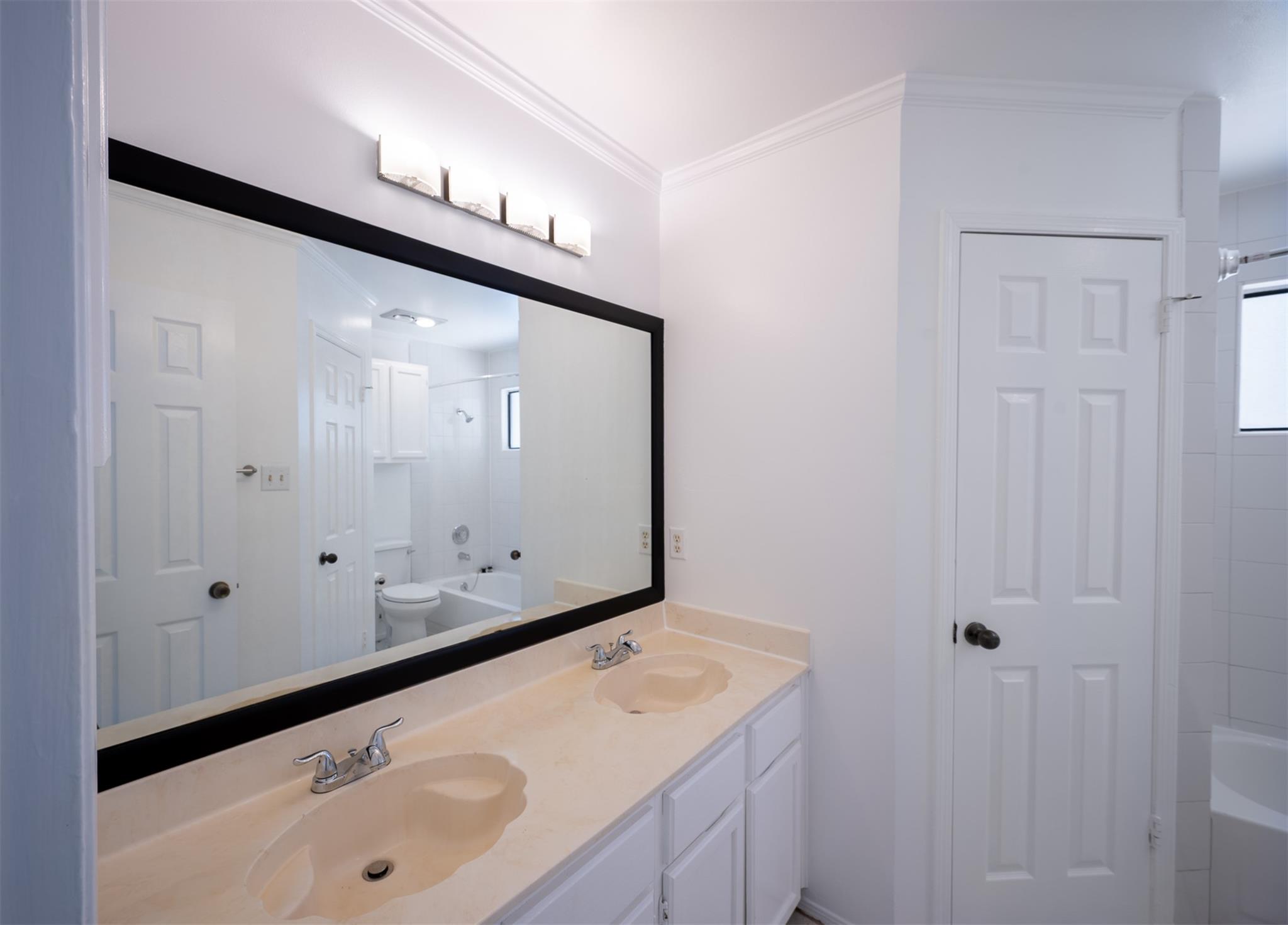 1601 Primrose TRL