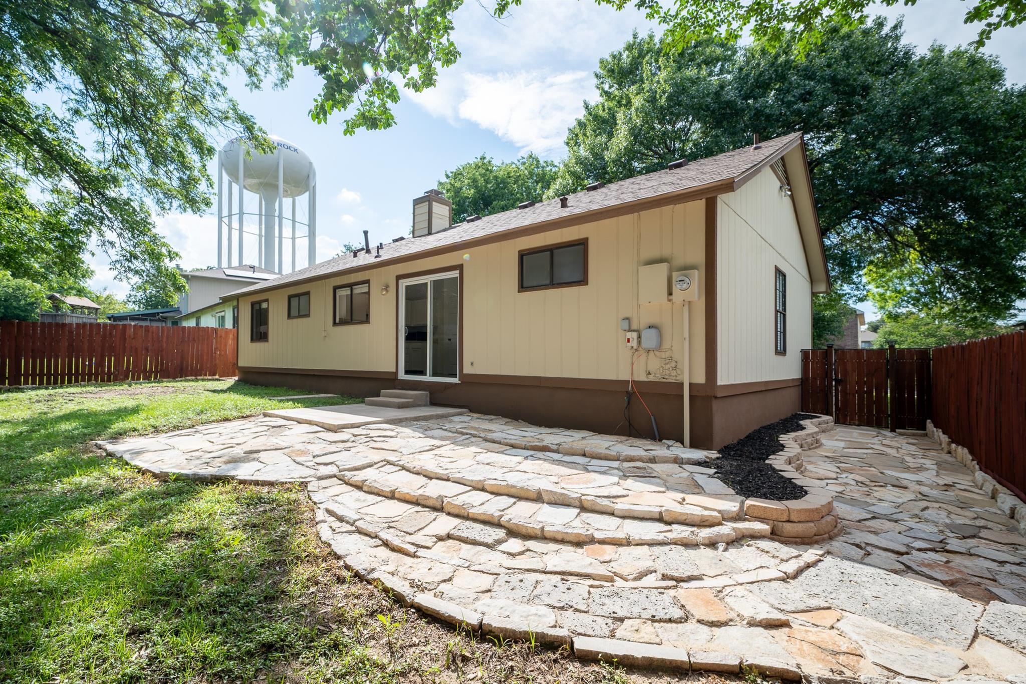 1601 Primrose TRL