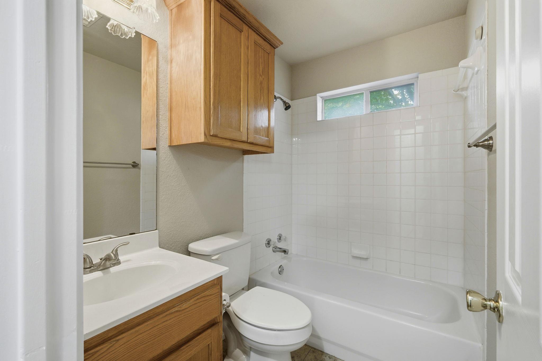 3405 Crystal CIR