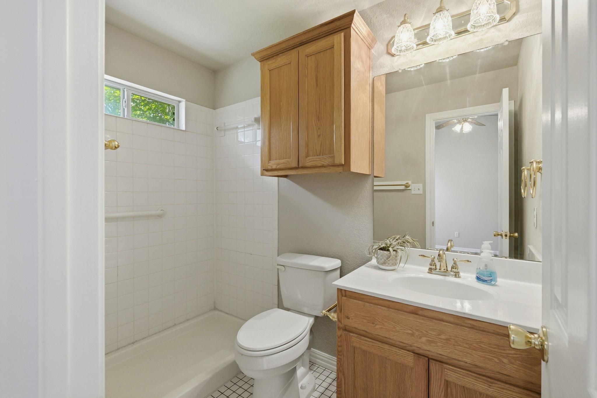 3405 Crystal CIR