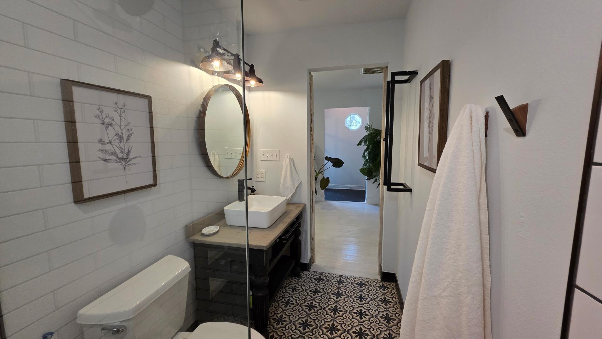 2802 De Soto DR