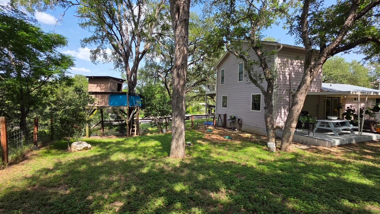 2802 De Soto DR