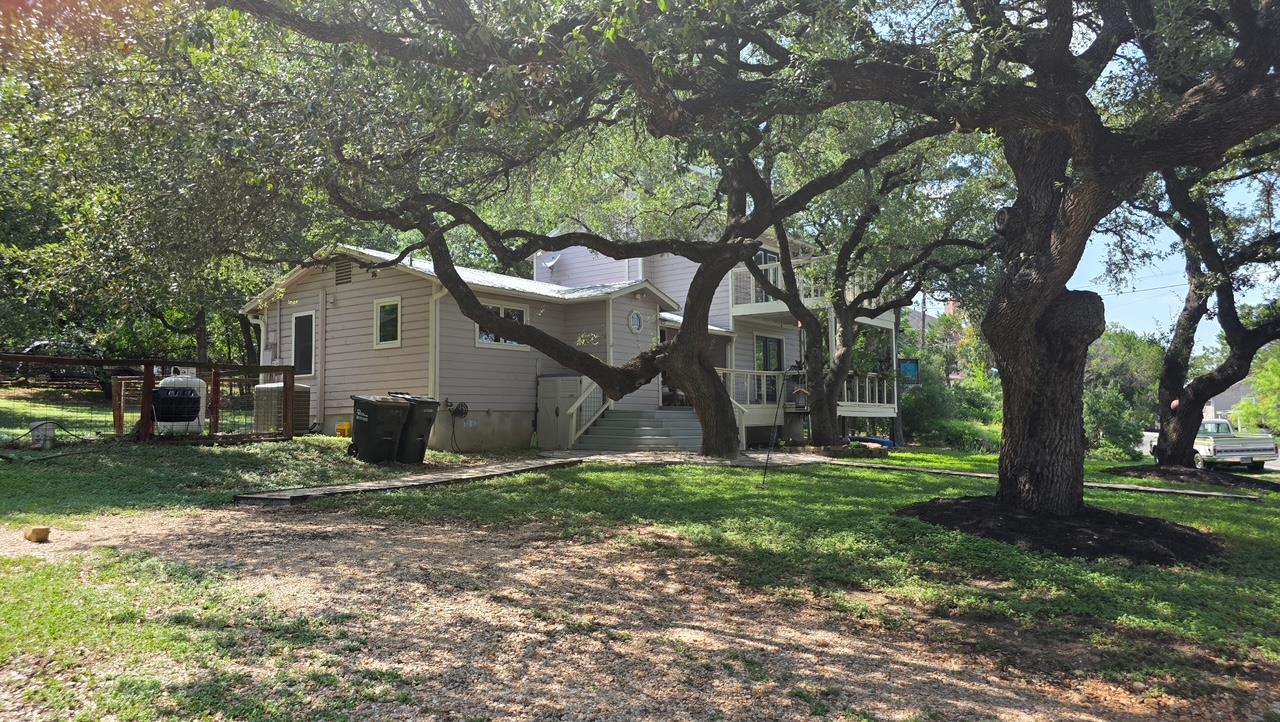 2802 De Soto DR
