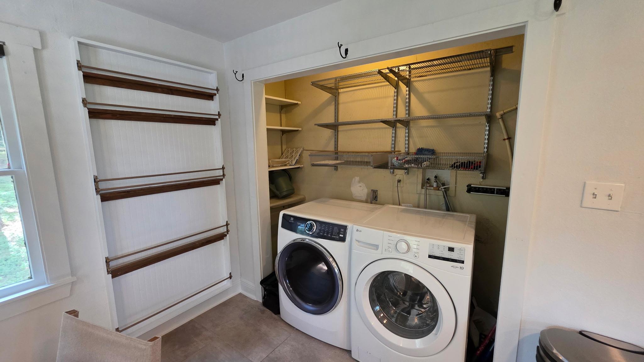 2802 De Soto DR