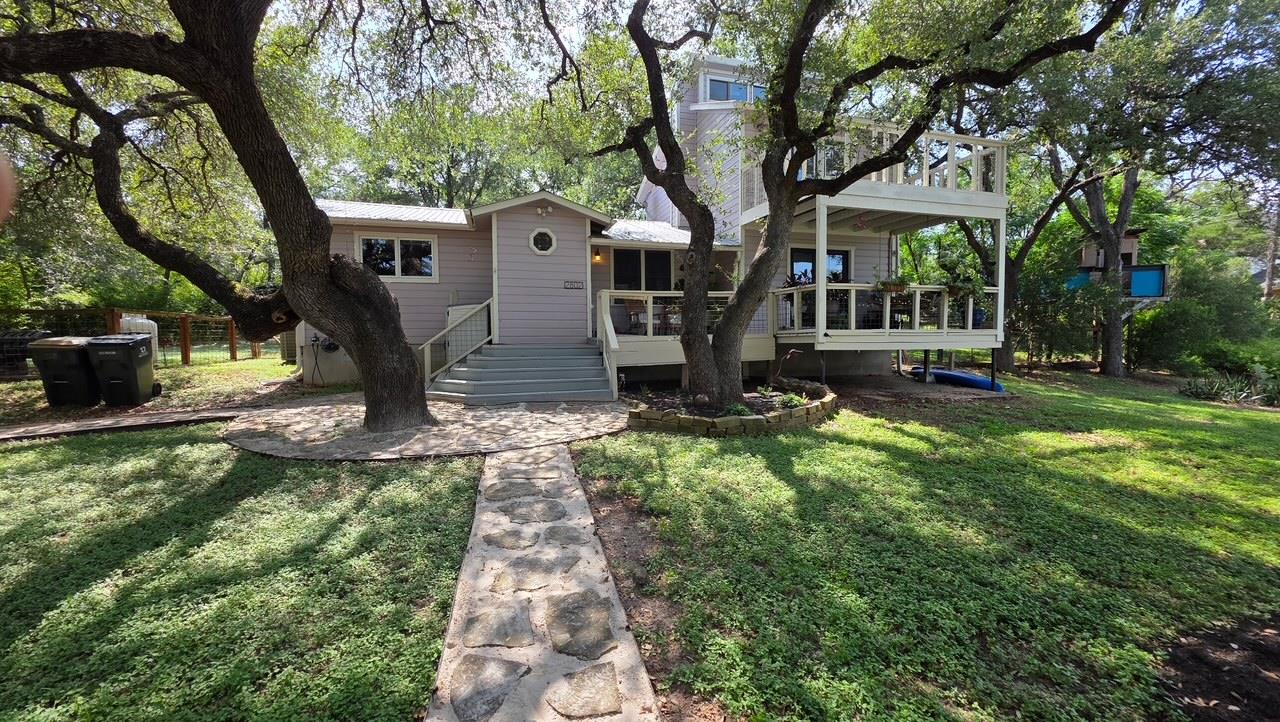 2802 De Soto DR