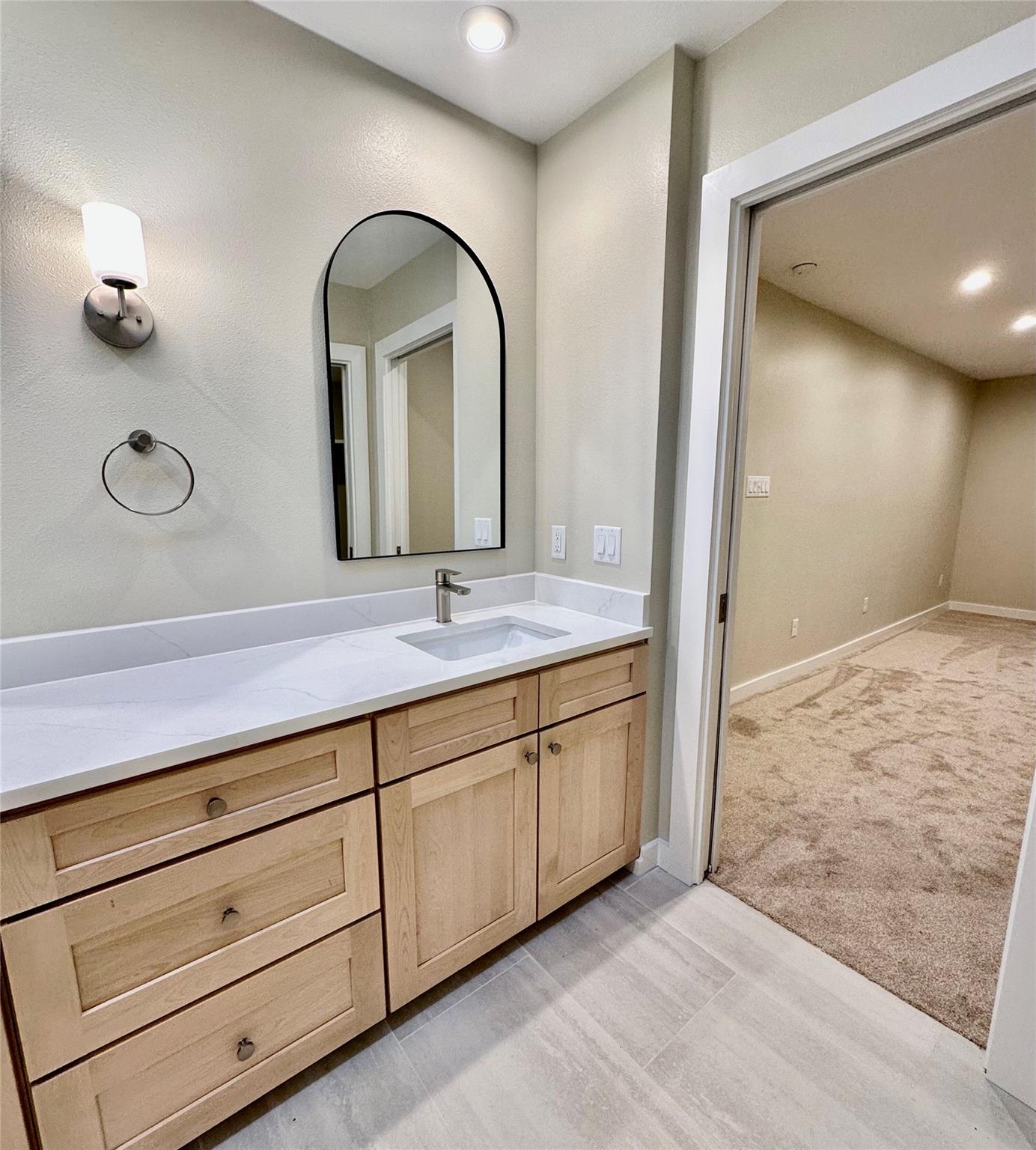 8111 Middle CT