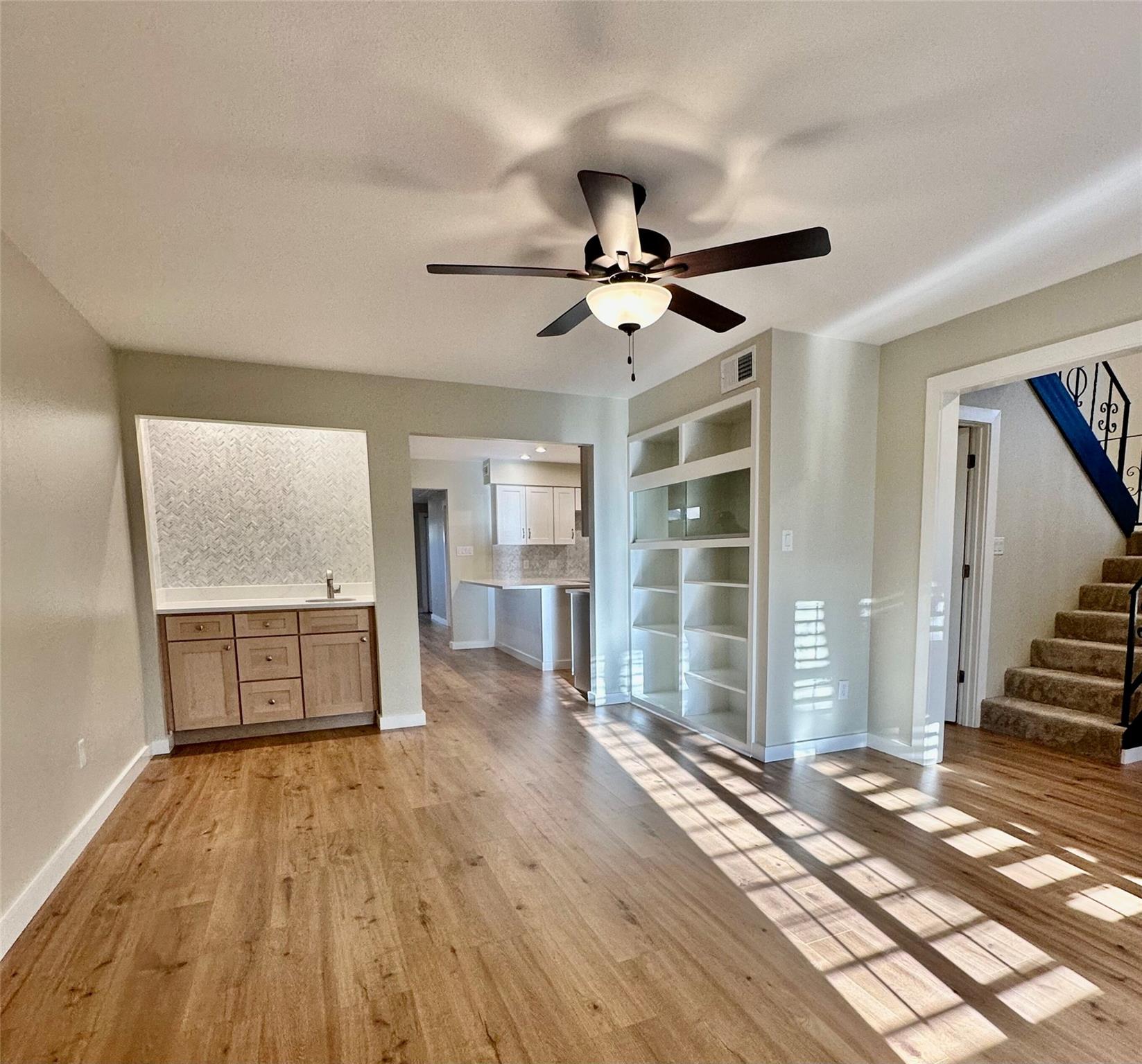 8111 Middle CT