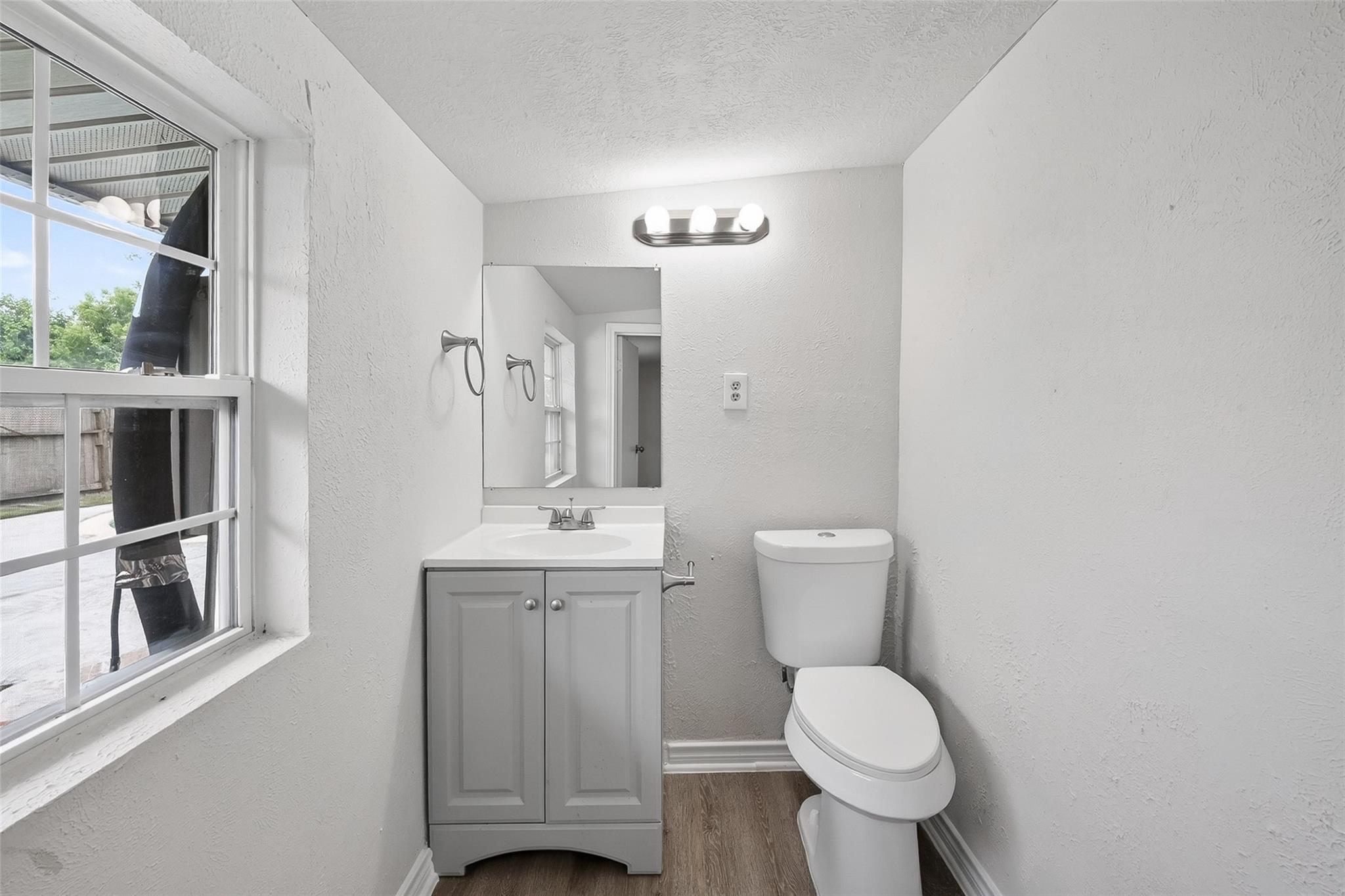 3 20th Avenue N