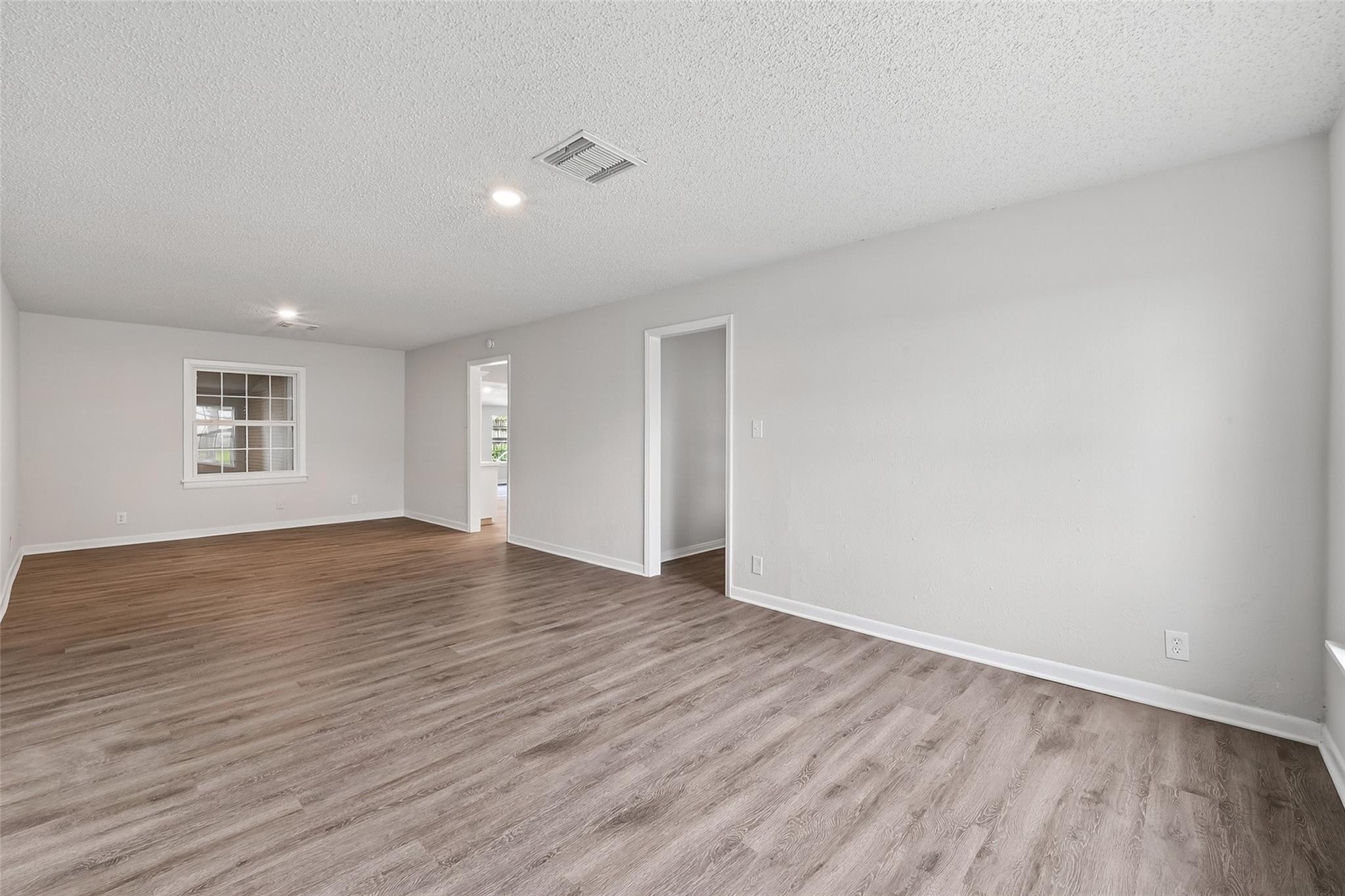 3 20th Avenue N