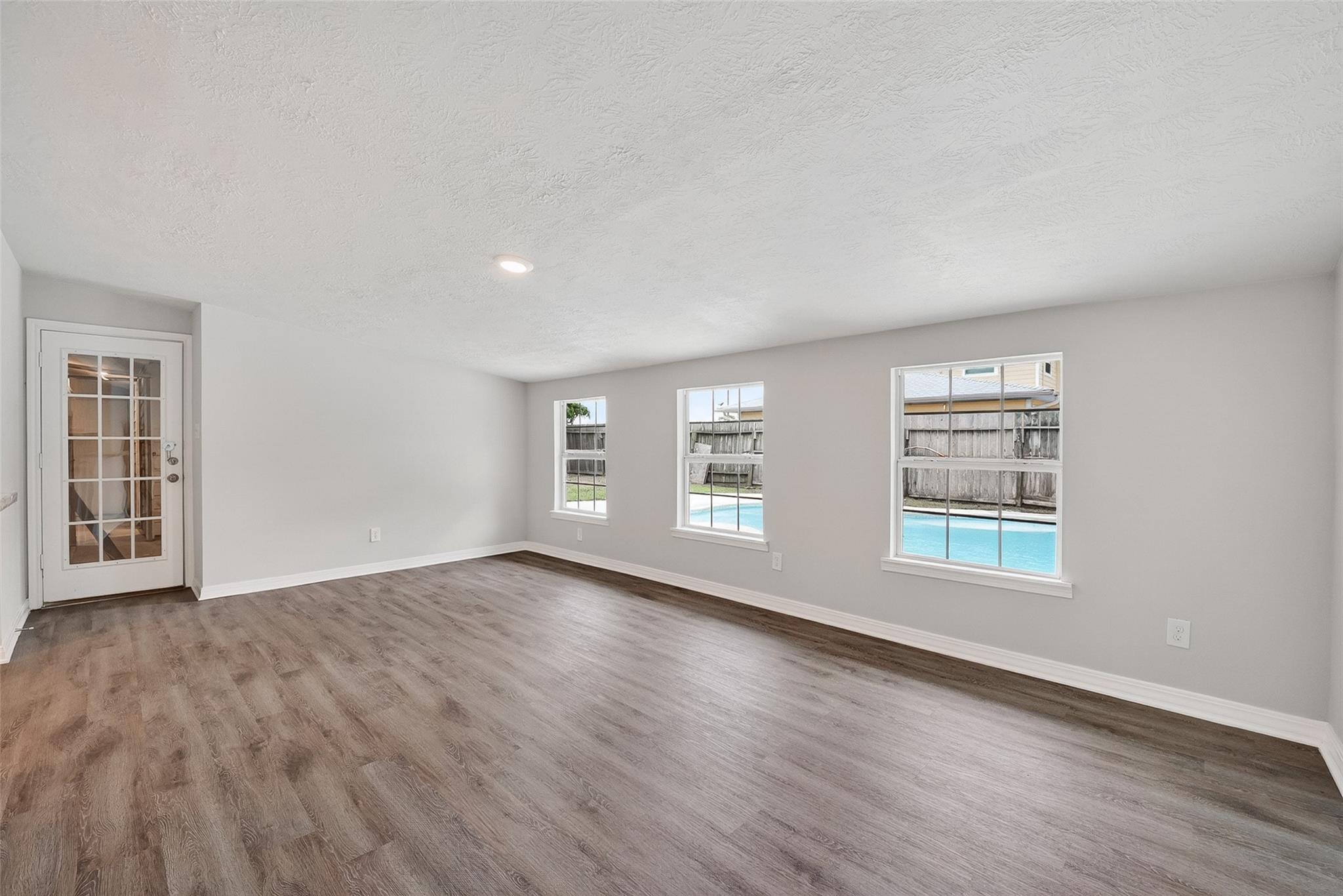 3 20th Avenue N