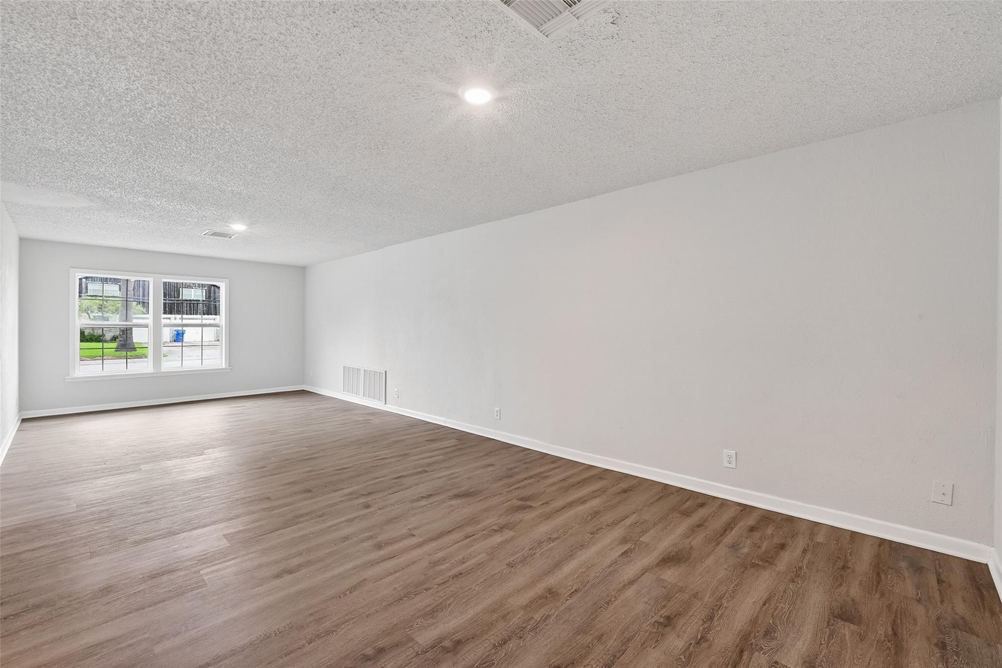 3 20th Avenue N