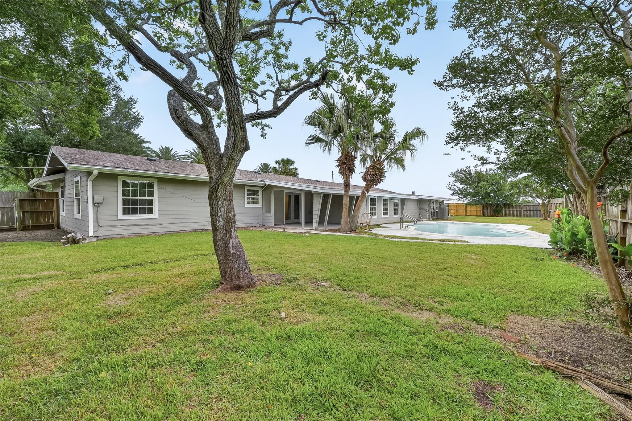 3 20th Avenue N