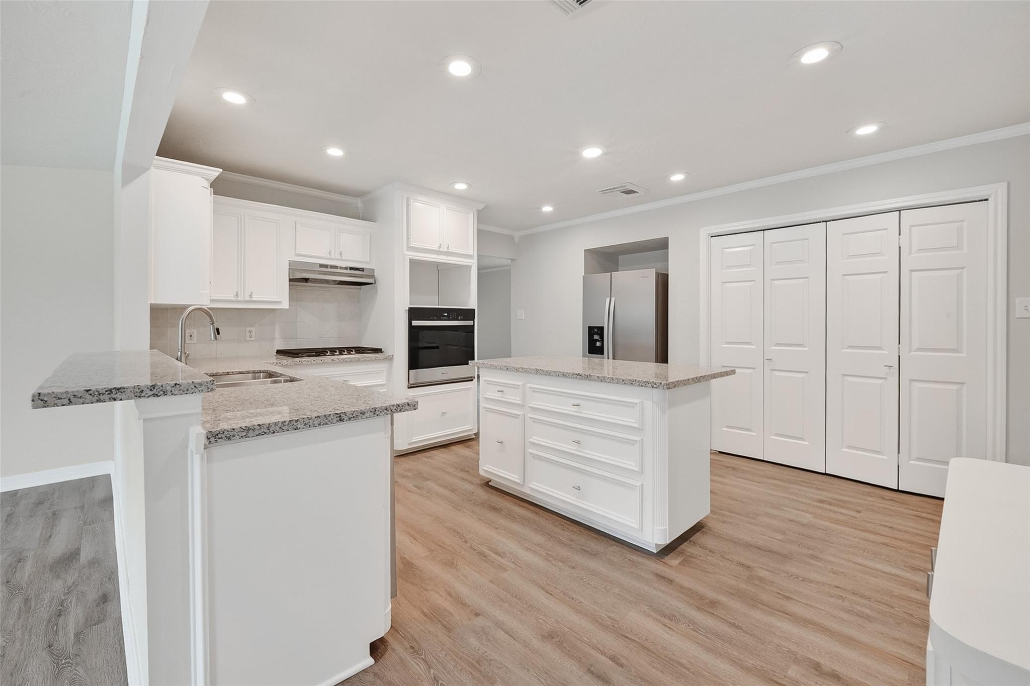 3 20th Avenue N