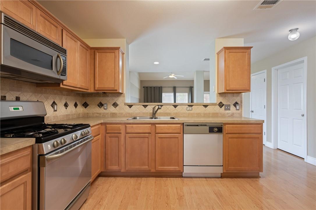 3800 Vonnegut CT