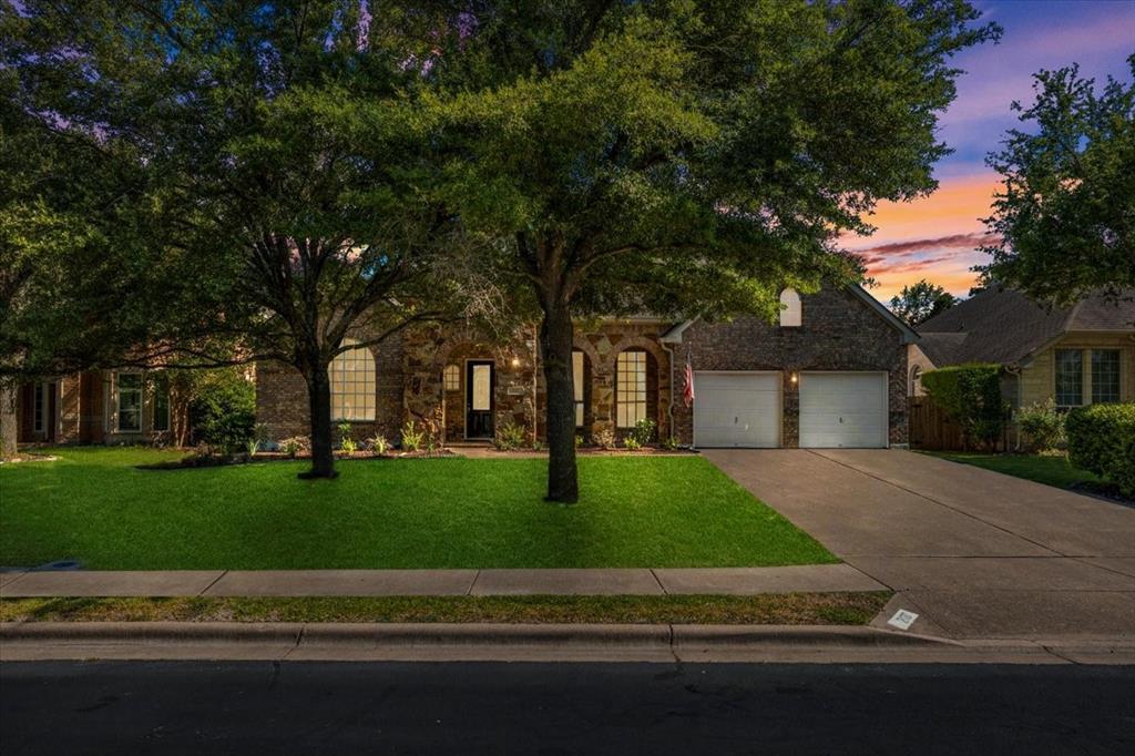 2127 Clear Lake PL