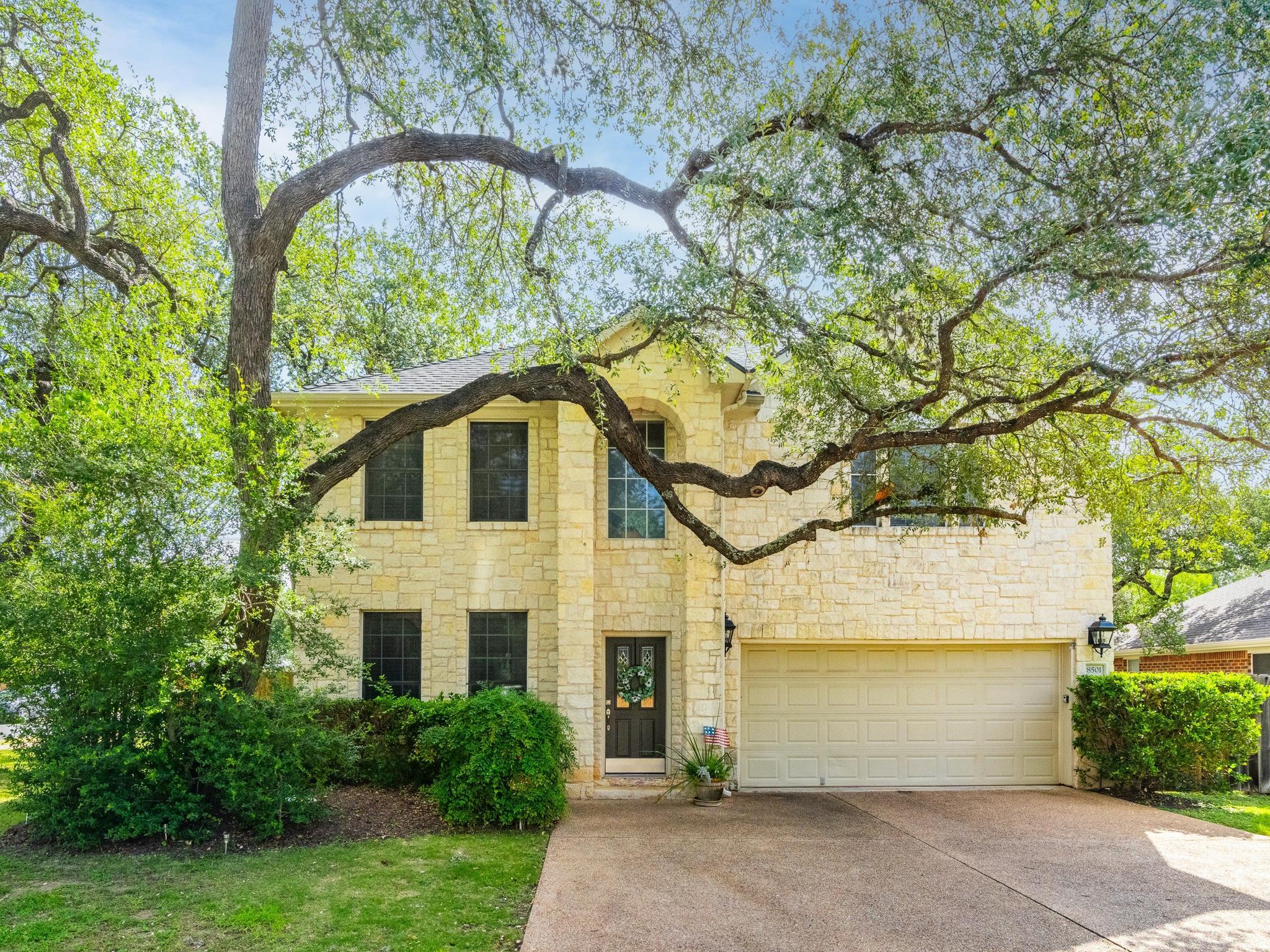 8501 Fulbright LN