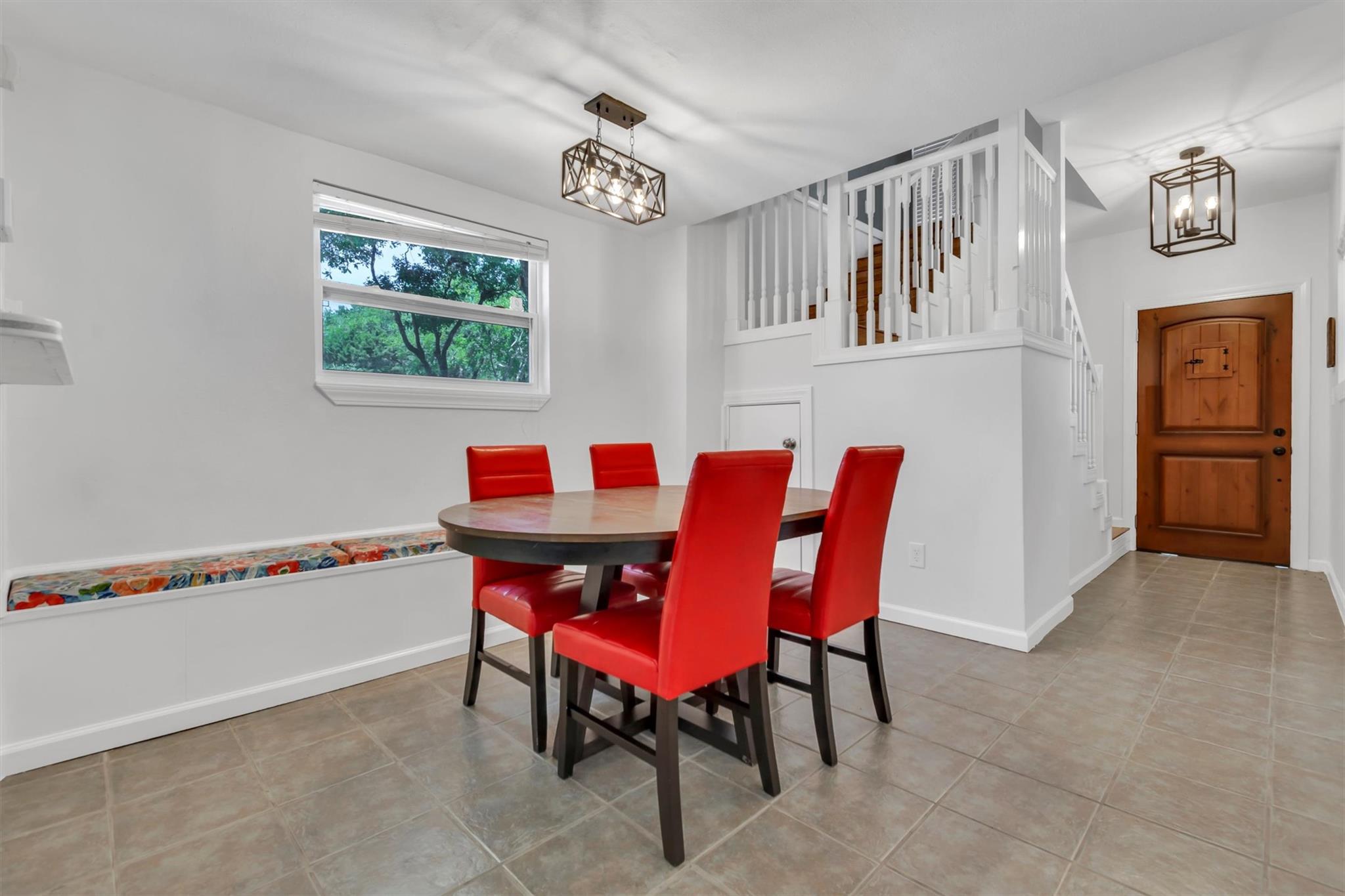 612 Mockingbird DR