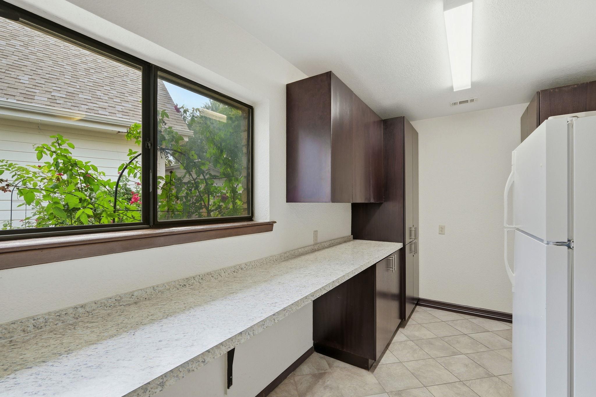126 E Esparada DR