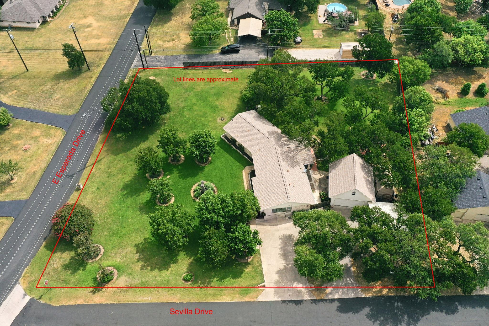 126 E Esparada DR