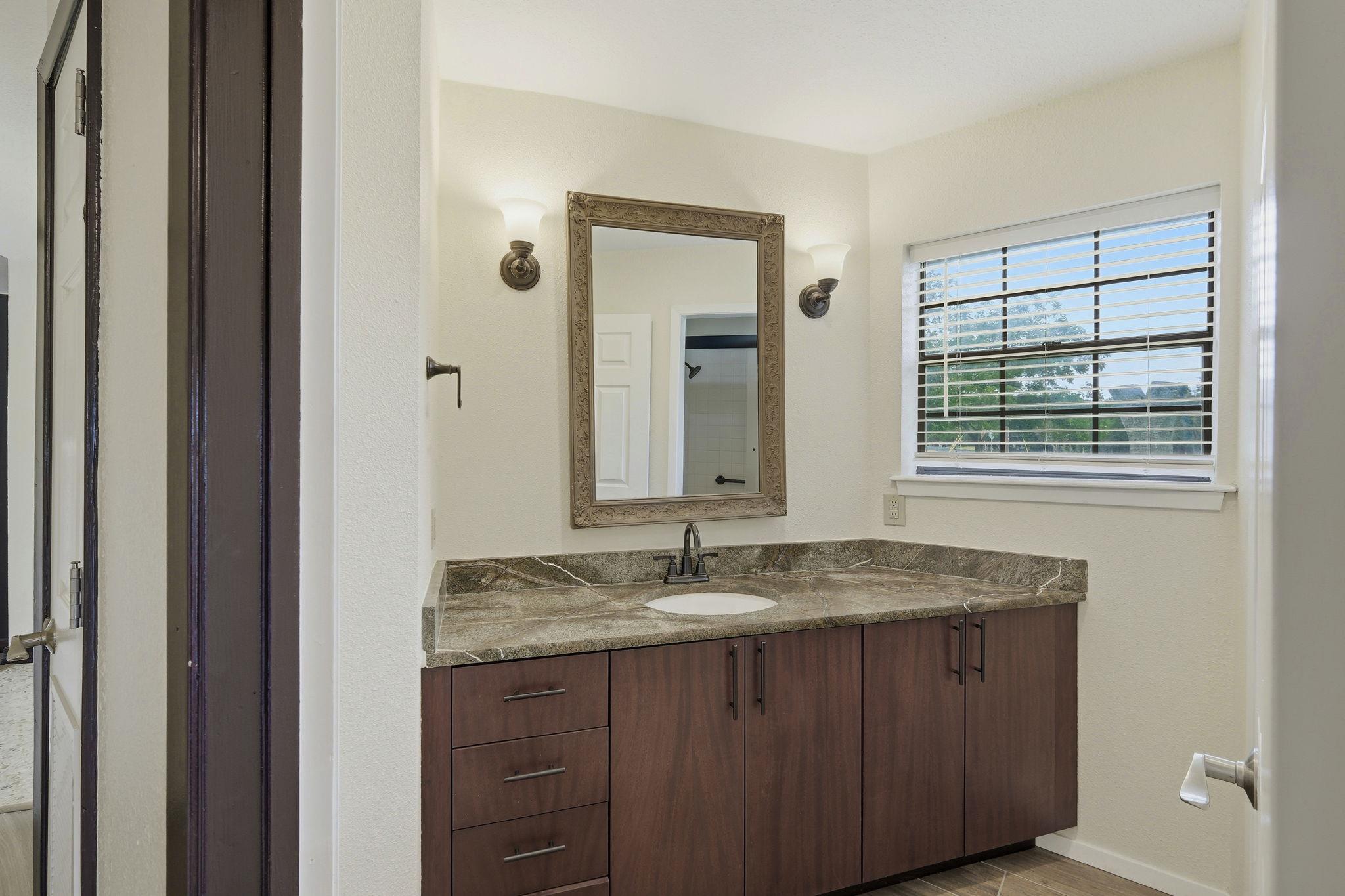 126 E Esparada DR