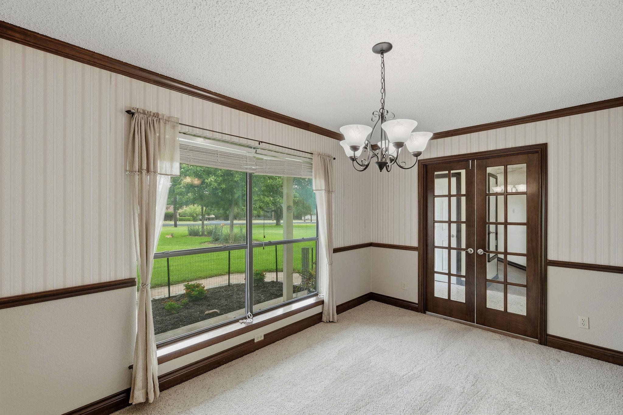 126 E Esparada DR