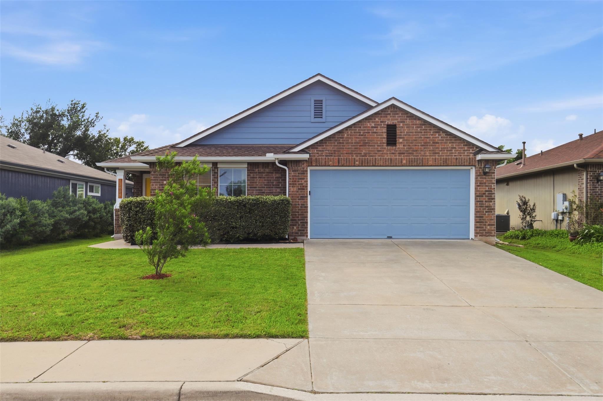 13804 Sierra Wind LN