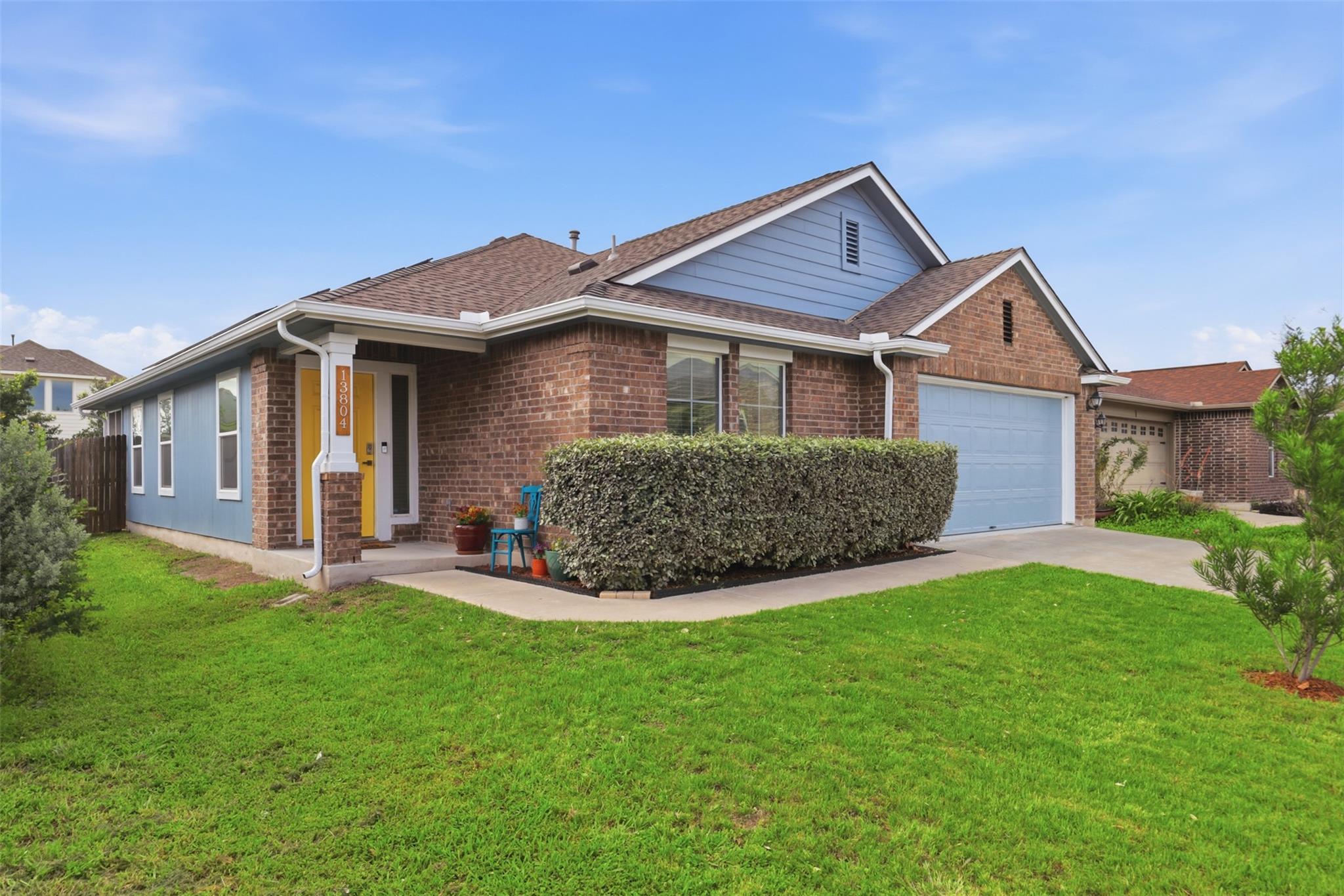 13804 Sierra Wind LN