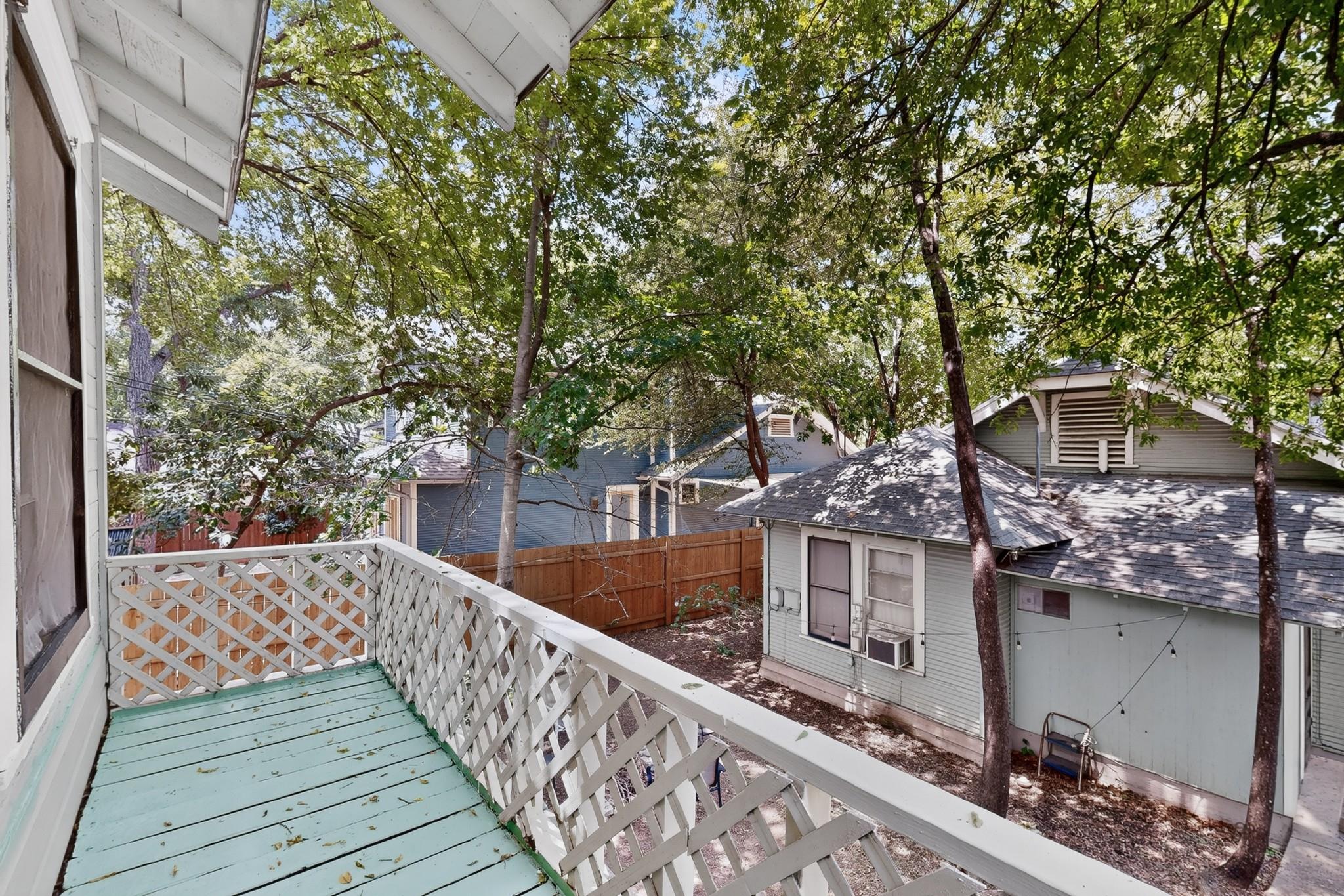 4205 Avenue B Unit: GarApt