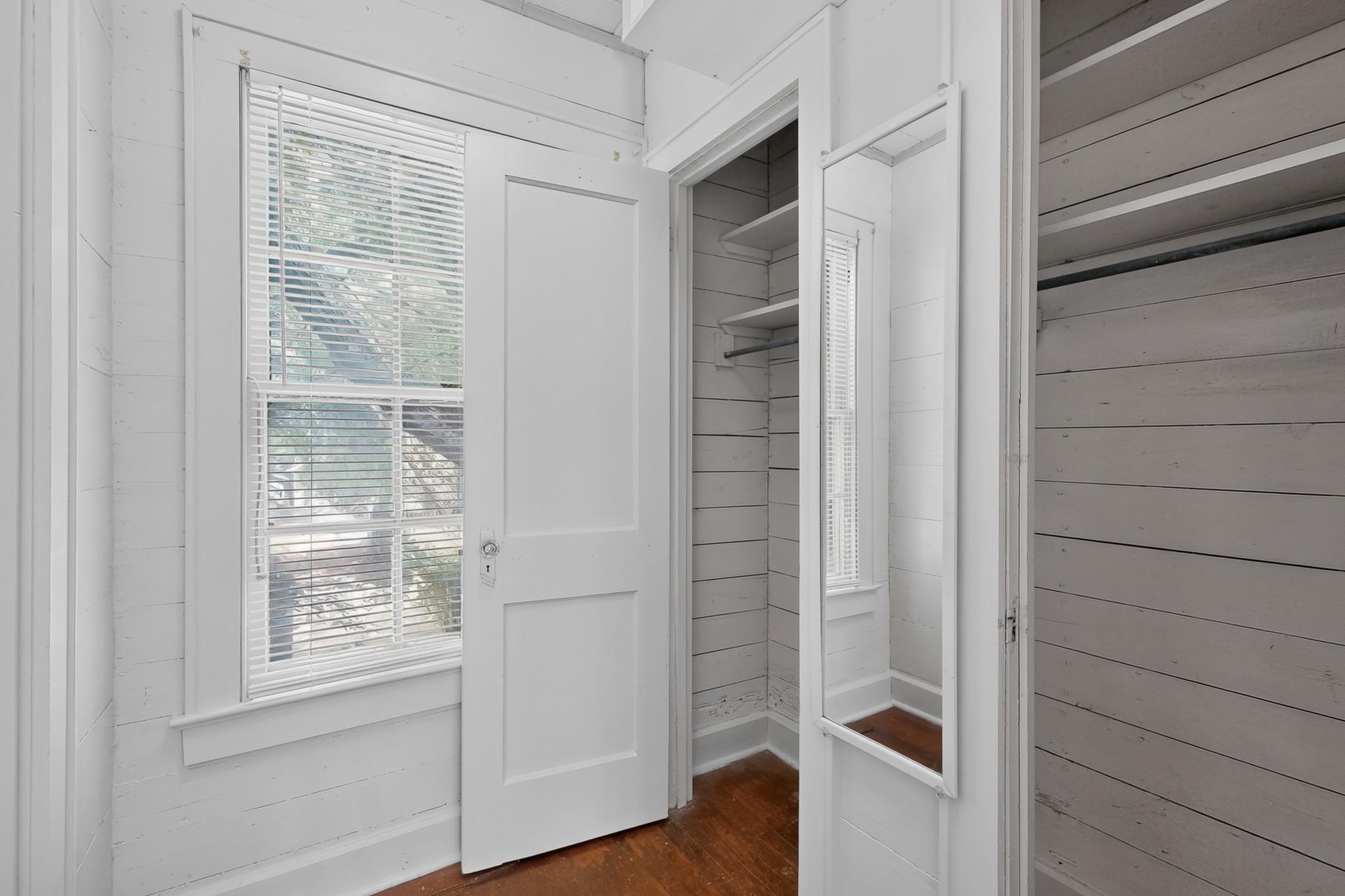 4205 Avenue B Unit: GarApt