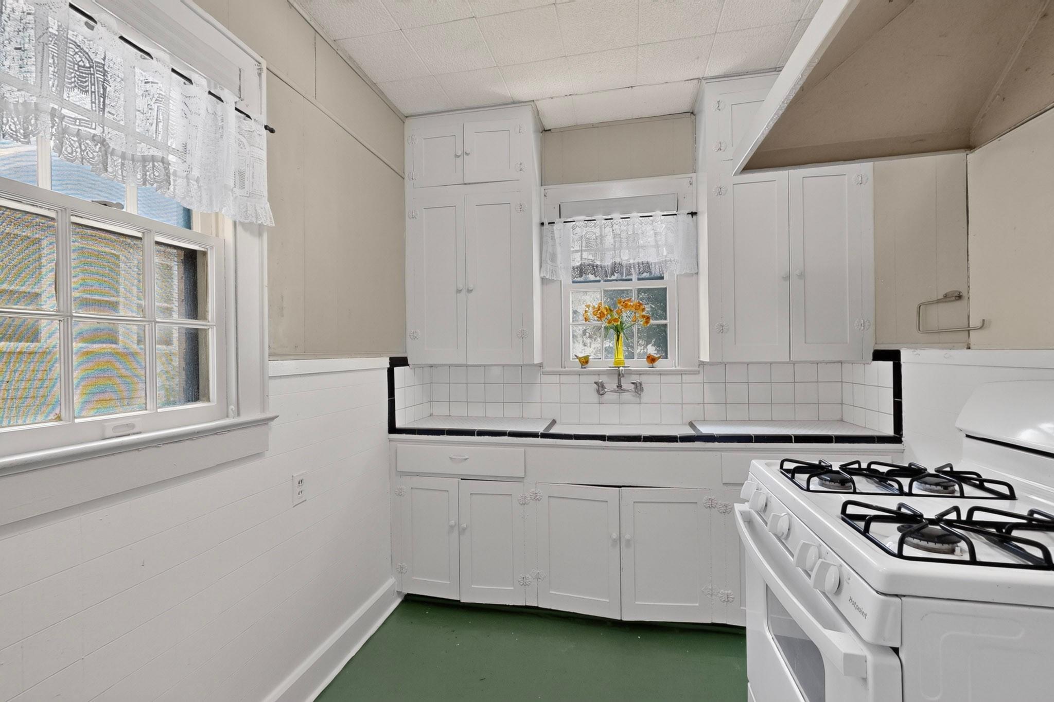 4205 Avenue B Unit: GarApt