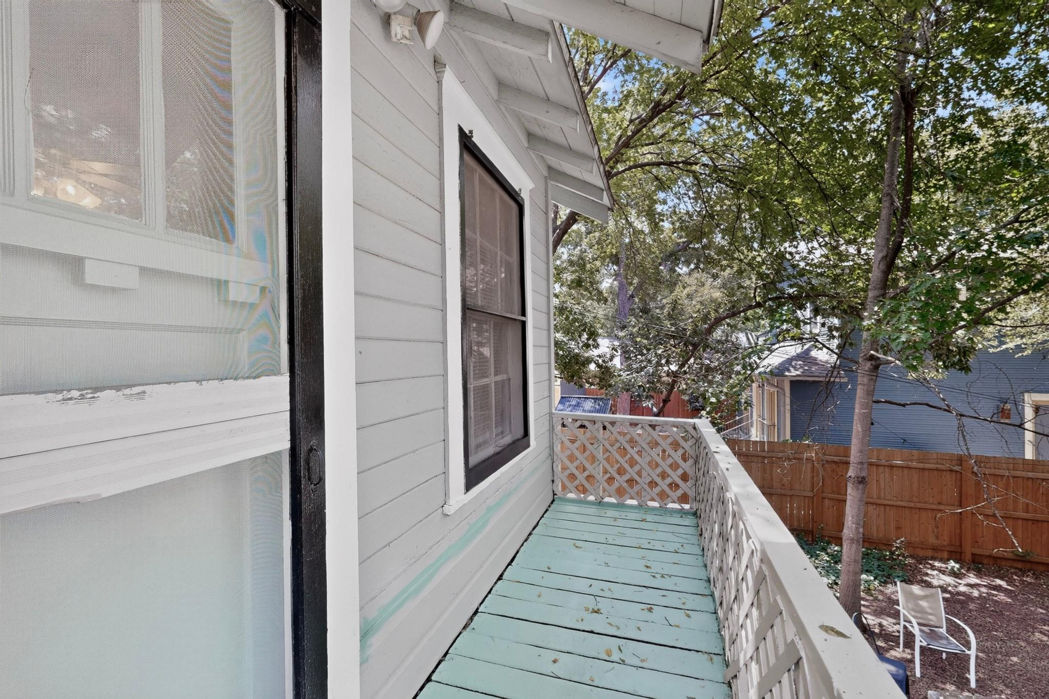 4205 Avenue B Unit: GarApt