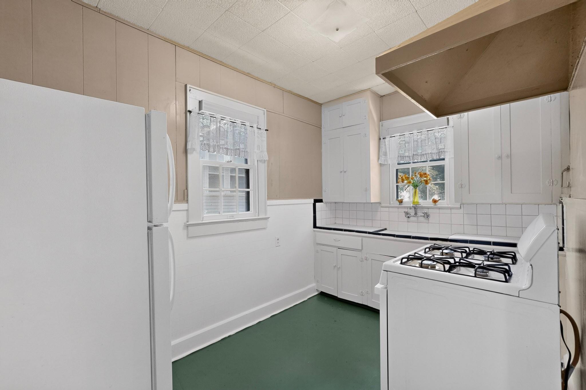 4205 Avenue B Unit: GarApt