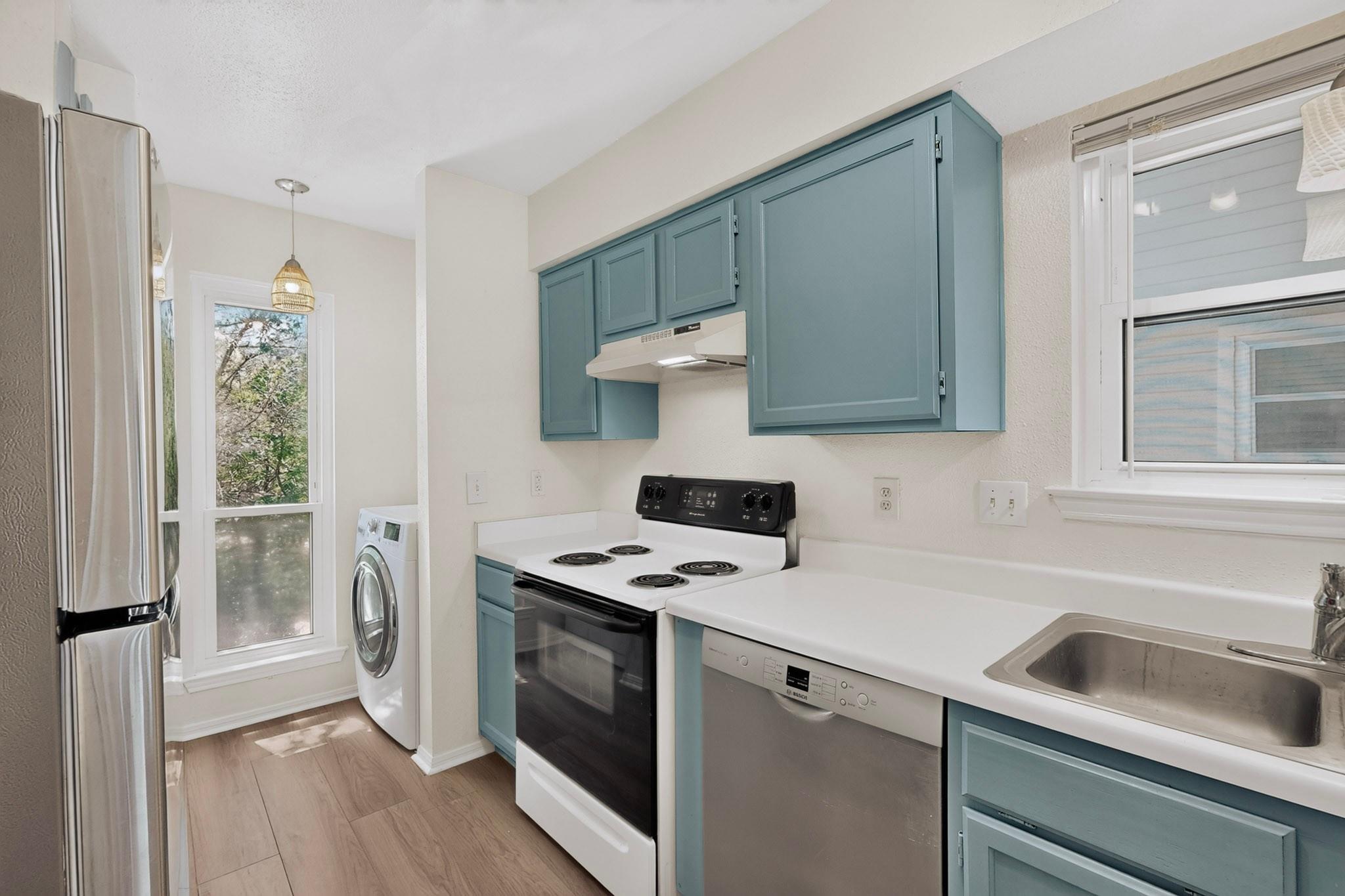 2450 Wickersham LN # 1008
